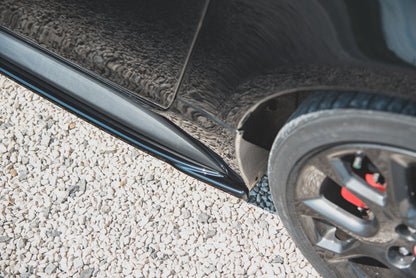 Seitenschweller Ansatz für Abarth 124 Spider  schwarz Hochglanz