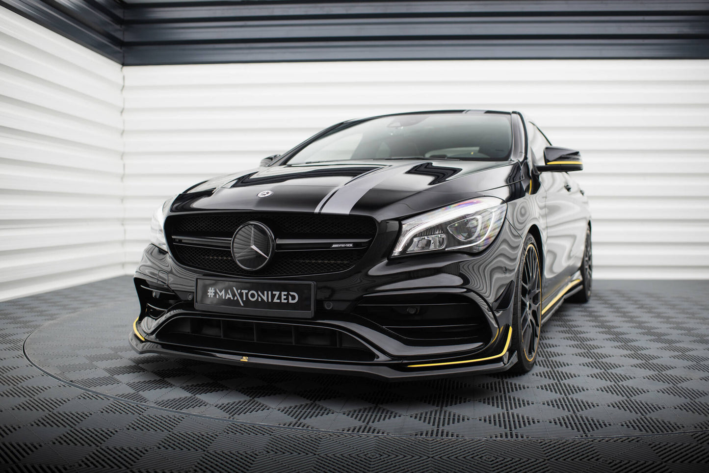 Front Ansatz V.3 für Mercedes-AMG CLA 45 Aero C117 Facelift schwarz Hochglanz