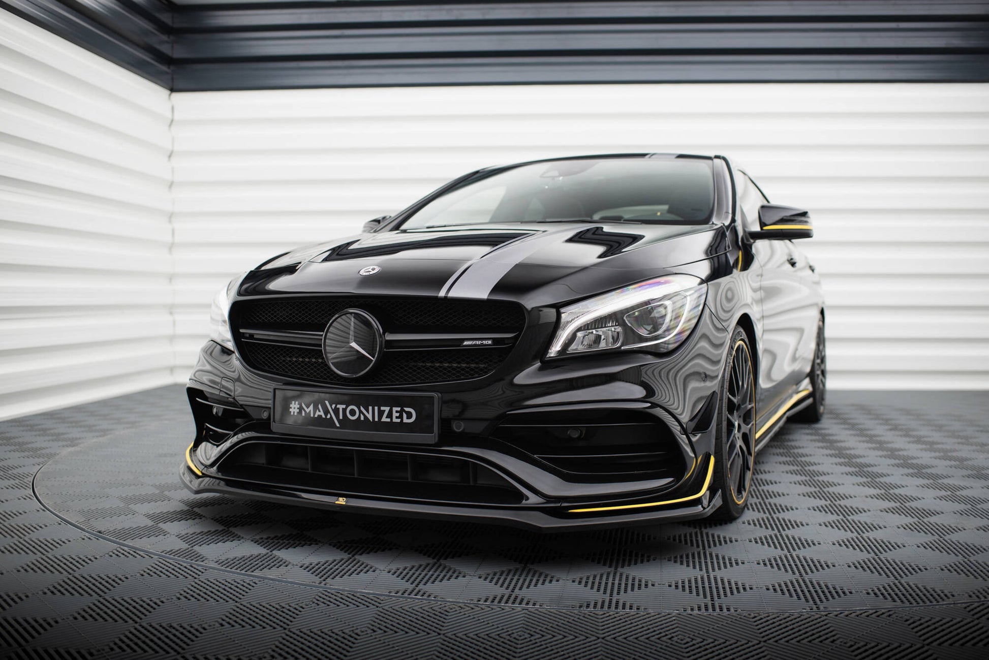 Front Ansatz V.3 für Mercedes-AMG CLA 45 Aero C117 Facelift schwarz Hochglanz
