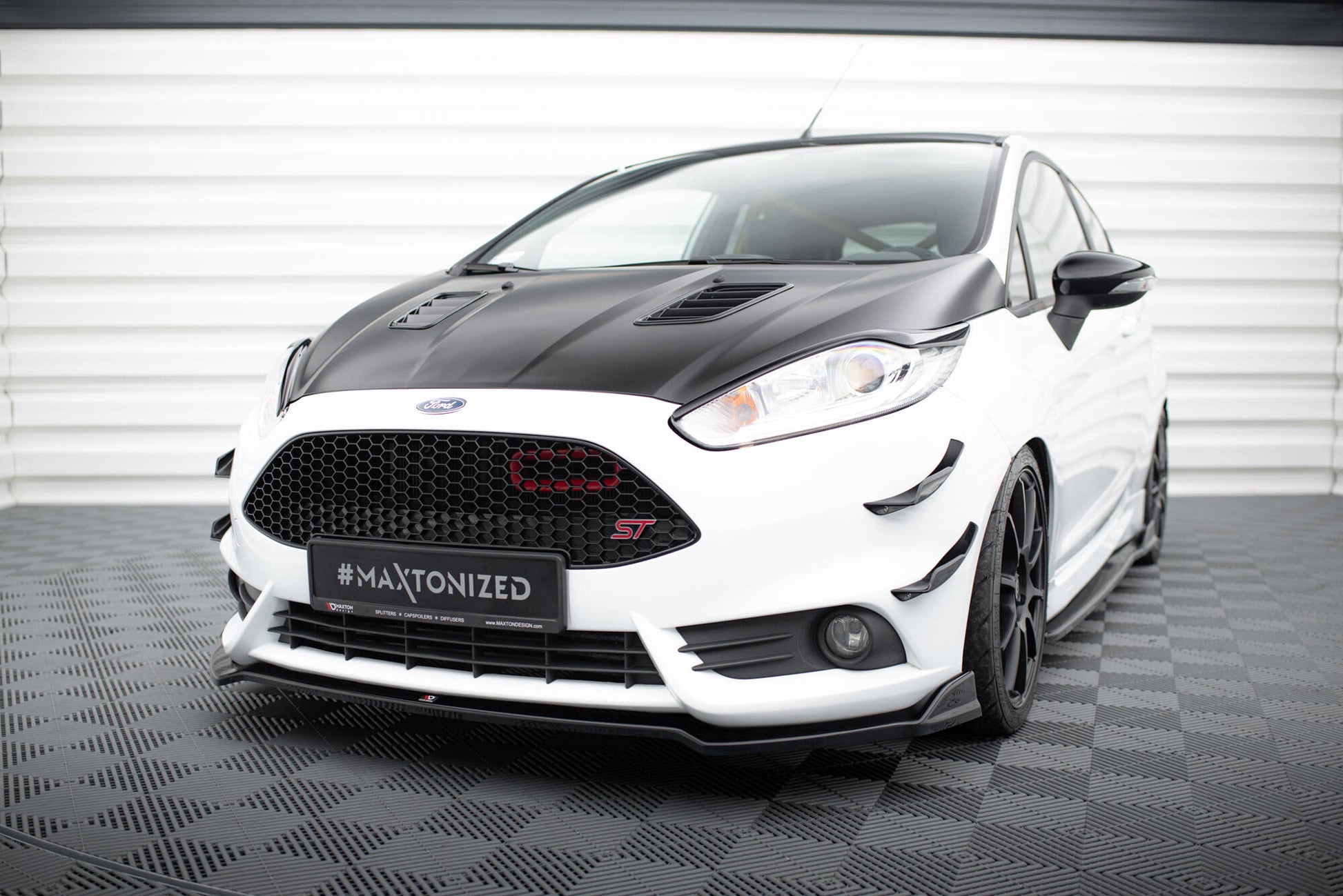 Scheinwerfer Blenden Böser Blick V.2 für Ford Fiesta ST / ST-Line / Standard Mk7 FL schwarz Hochglanz