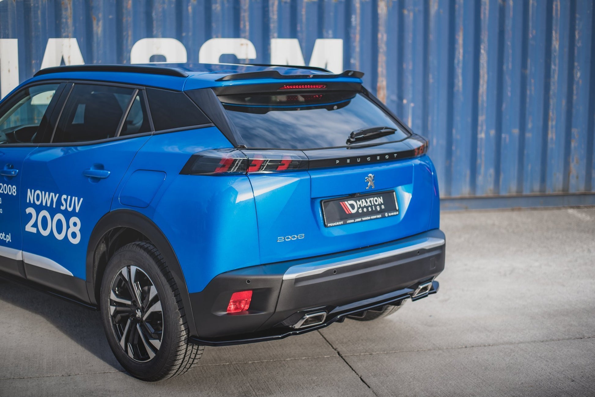 Mittlerer Cup Diffusor DTM Look Heck Ansatz für Peugeot 2008 Mk2 schwarz Hochglanz