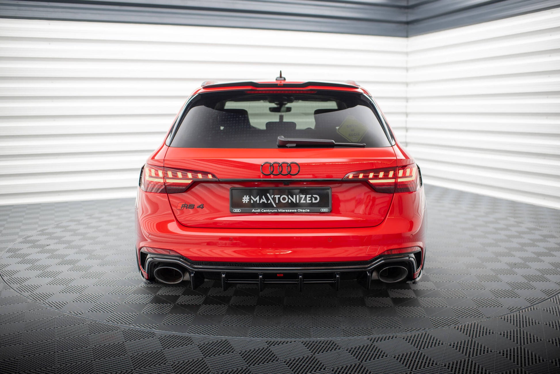 Diffusor Heck Ansatz für Audi RS4 B9 / B9 Facelift  schwarz Hochglanz