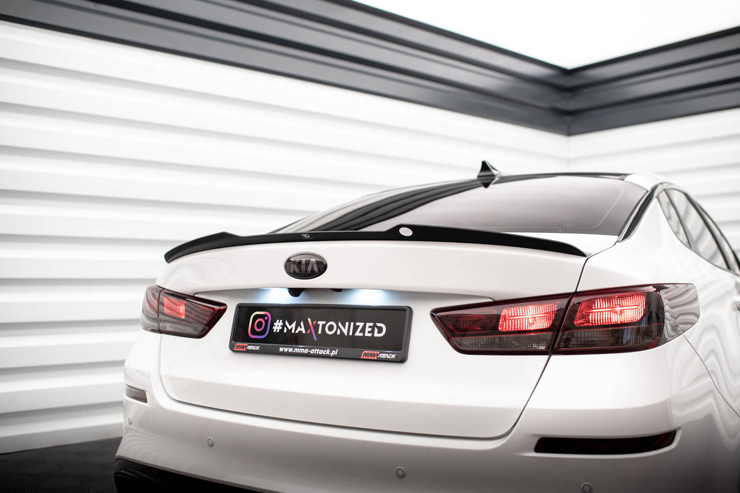 Spoiler CAP für Kia Optima Mk4 schwarz Hochglanz
