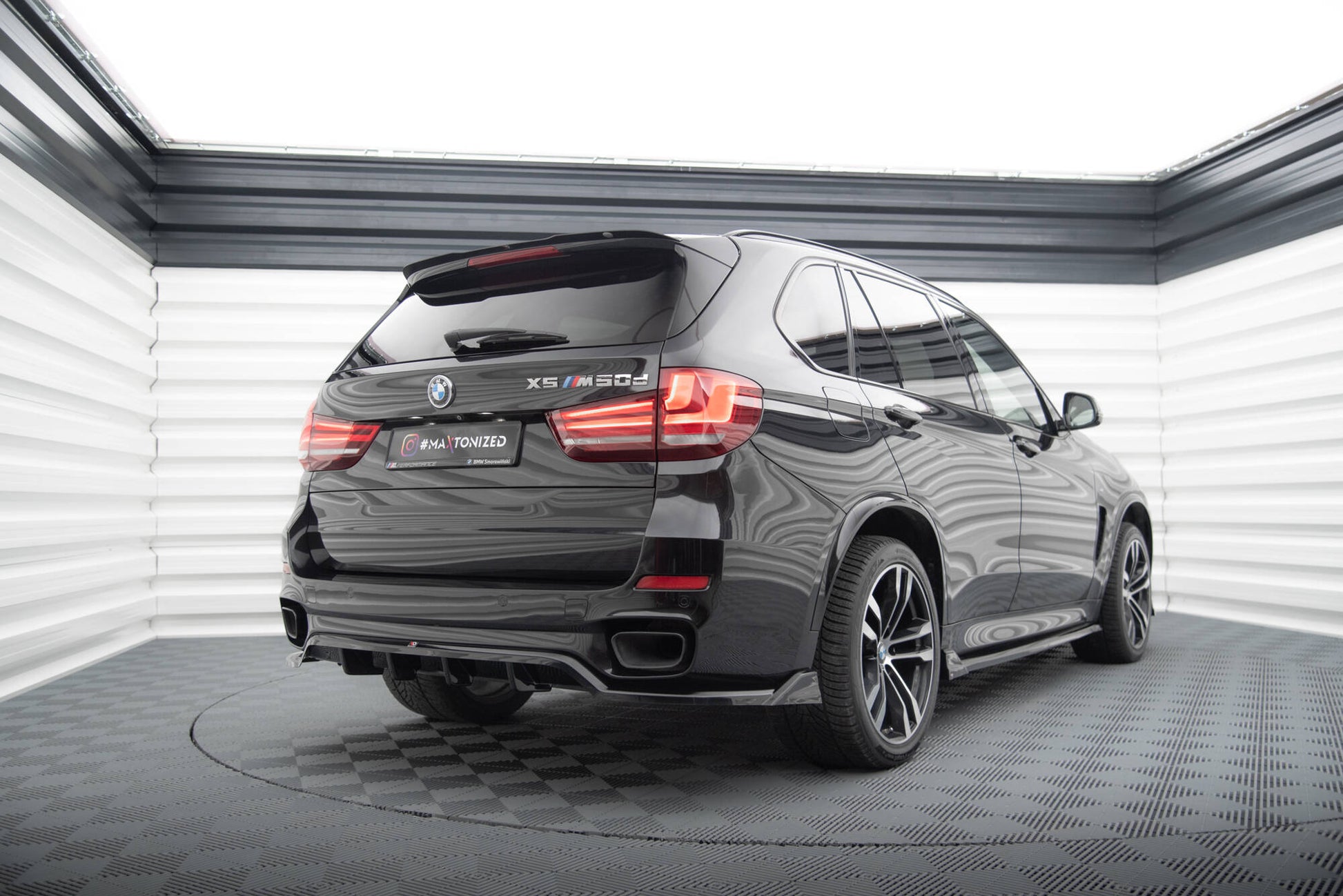 Mittlerer Cup Diffusor DTM Look Heck Ansatz für BMW X5 M-Paket F15 schwarz Hochglanz