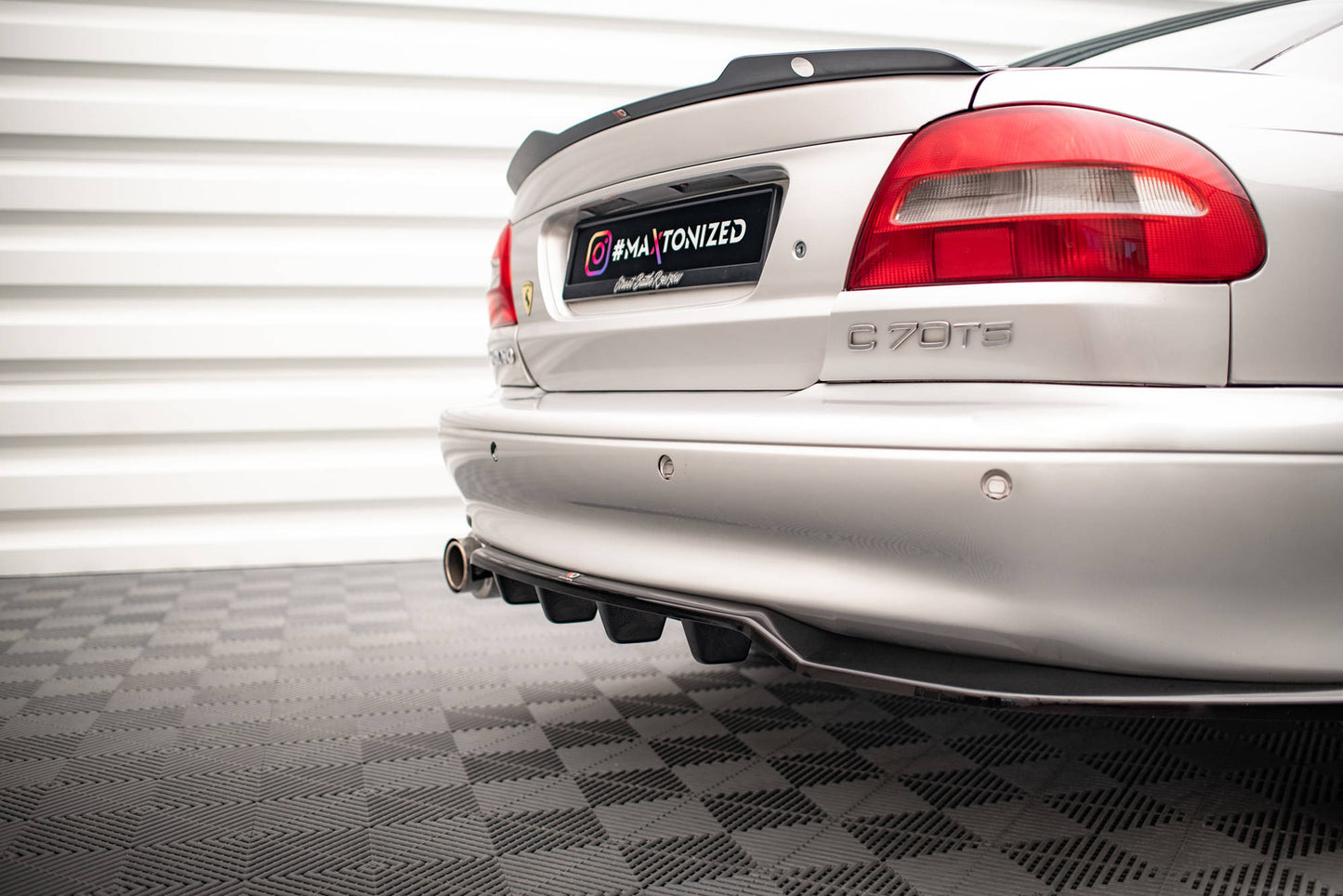 Mittlerer Cup Diffusor DTM Look Heck Ansatz für Volvo C70 Mk1 schwarz Hochglanz