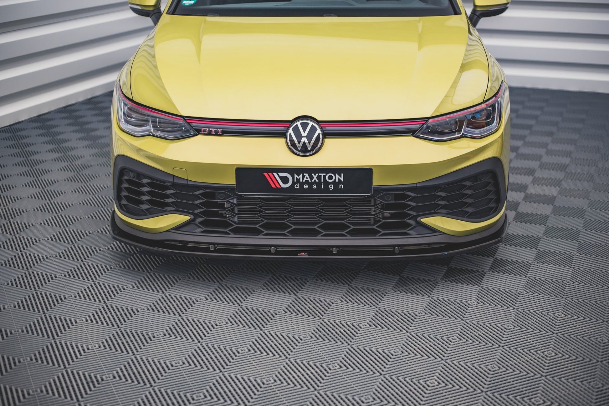 Front Ansatz V.4 für VW Golf GTI Clubsport Mk8 schwarz Hochglanz