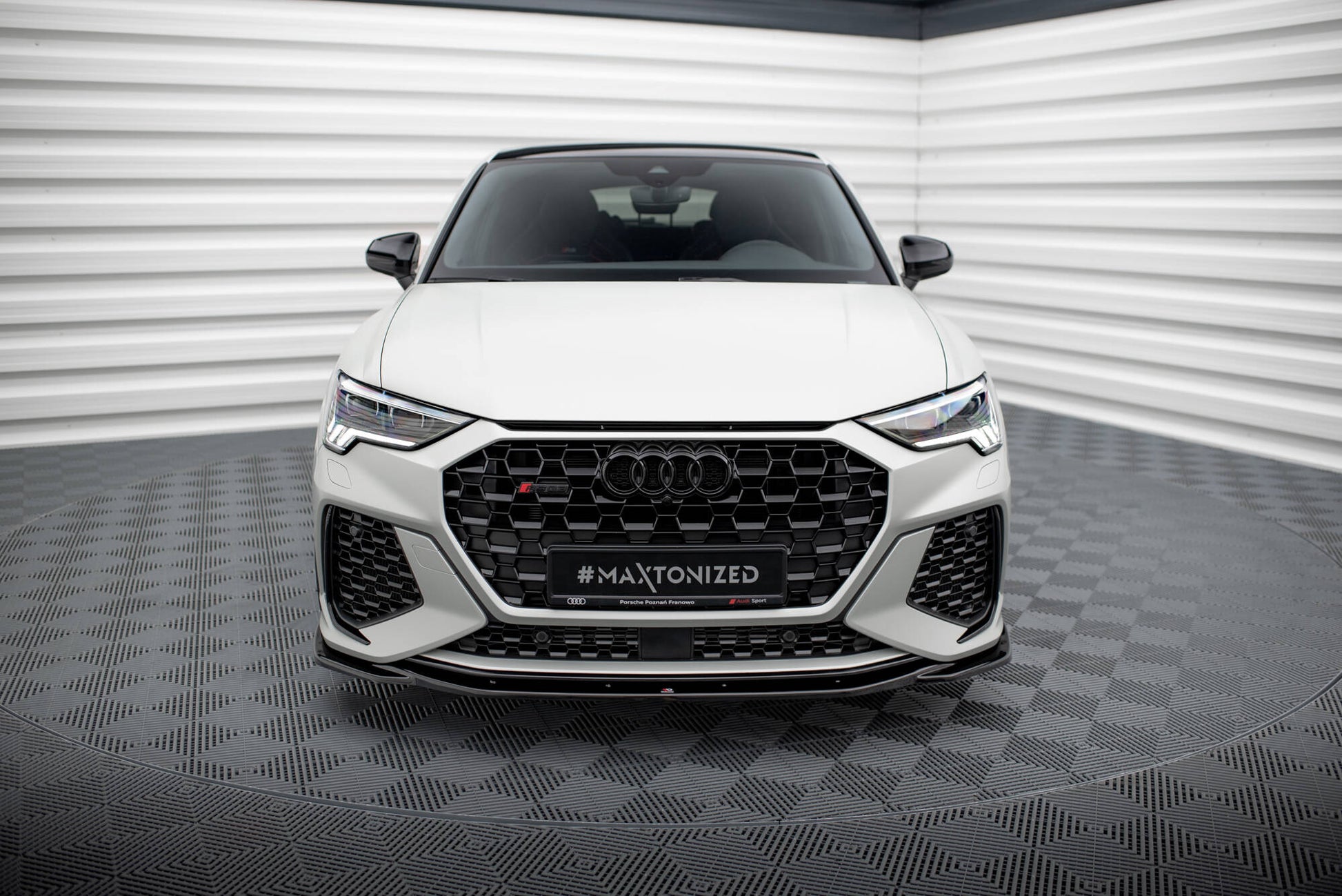 Front Ansatz V.2 für Audi RSQ3 F3 schwarz Hochglanz