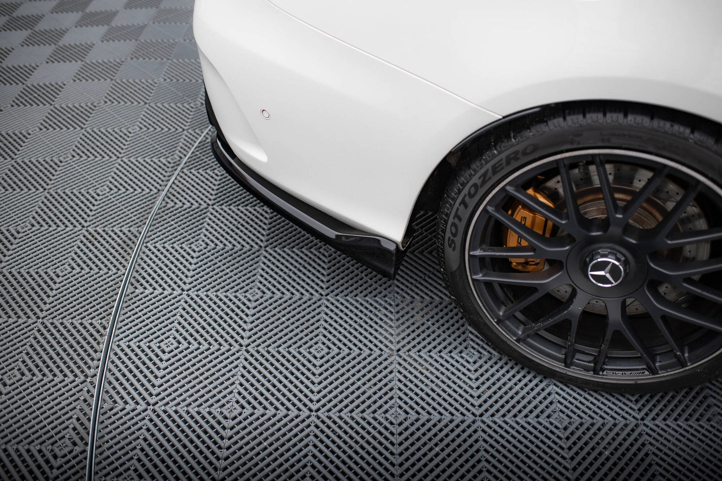 Mittlerer Cup Diffusor DTM Look Heck Ansatz für Mercedes-AMG C63 Limousine / Kombi W205 / S205 schwarz Hochglanz