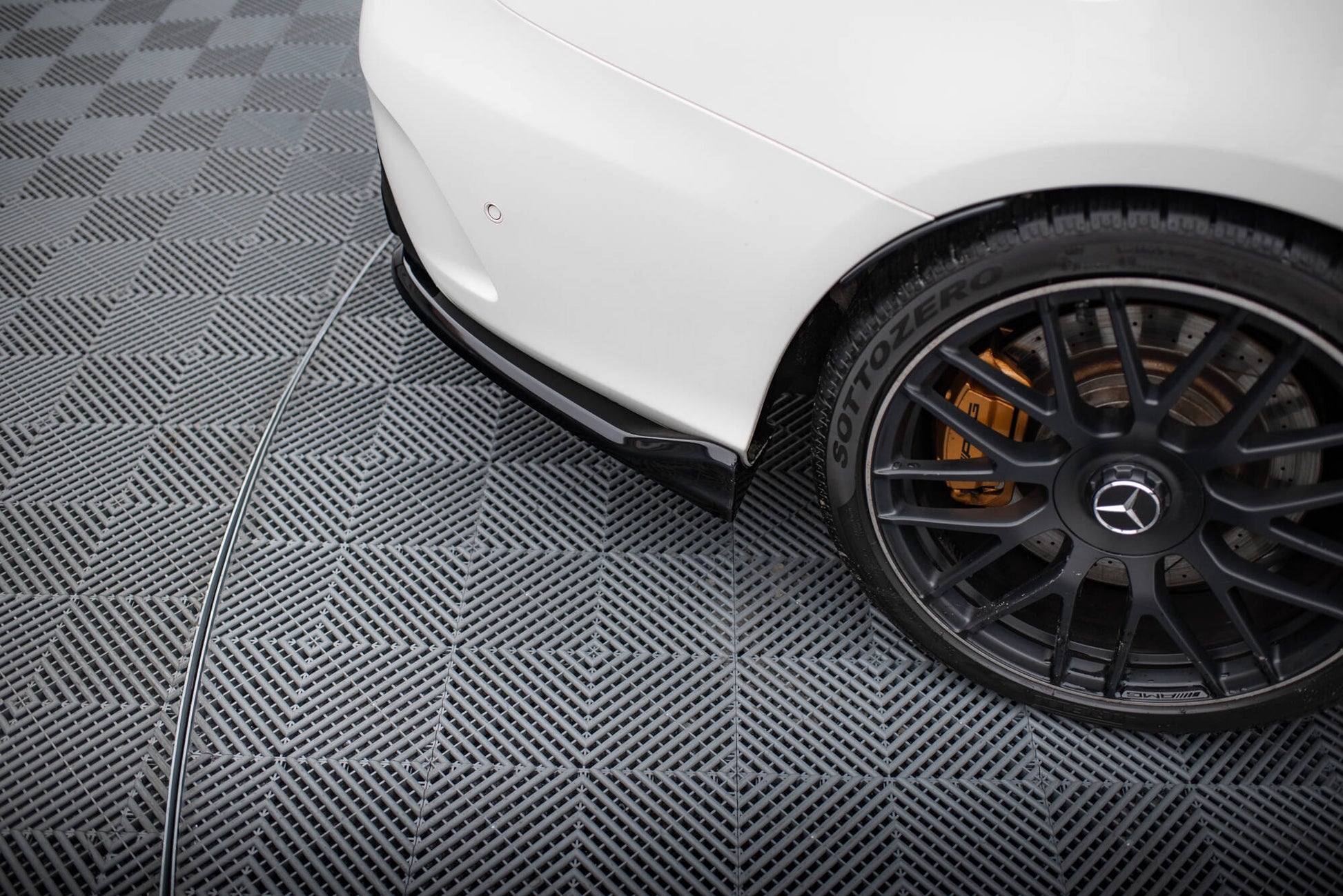 Mittlerer Cup Diffusor DTM Look Heck Ansatz für Mercedes-AMG C63 Limousine / Kombi W205 / S205 schwarz Hochglanz