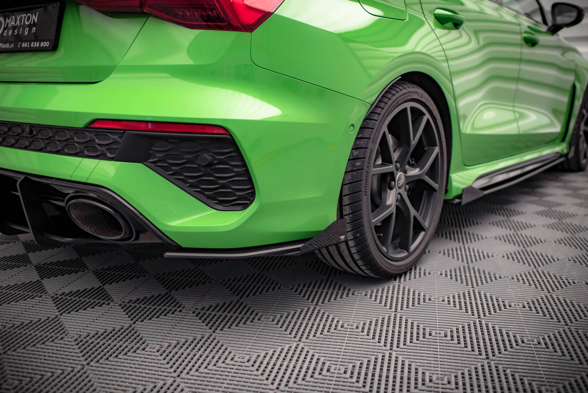 Street Pro Heck Ansatz Flaps Diffusor +Flaps für Audi RS3 Limousine 8Y schwarz Hochglanz