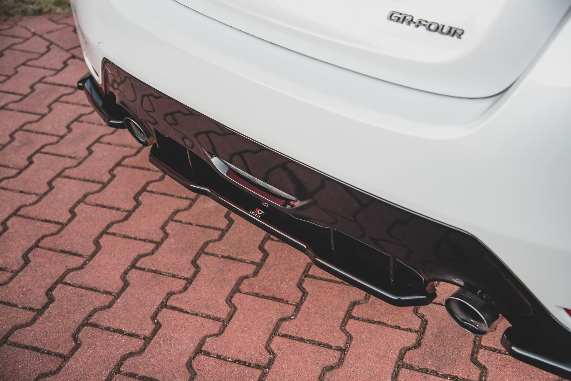 Mittlerer Diffusor Heck Ansatz für Toyota GR Yaris Mk4 Carbon Look