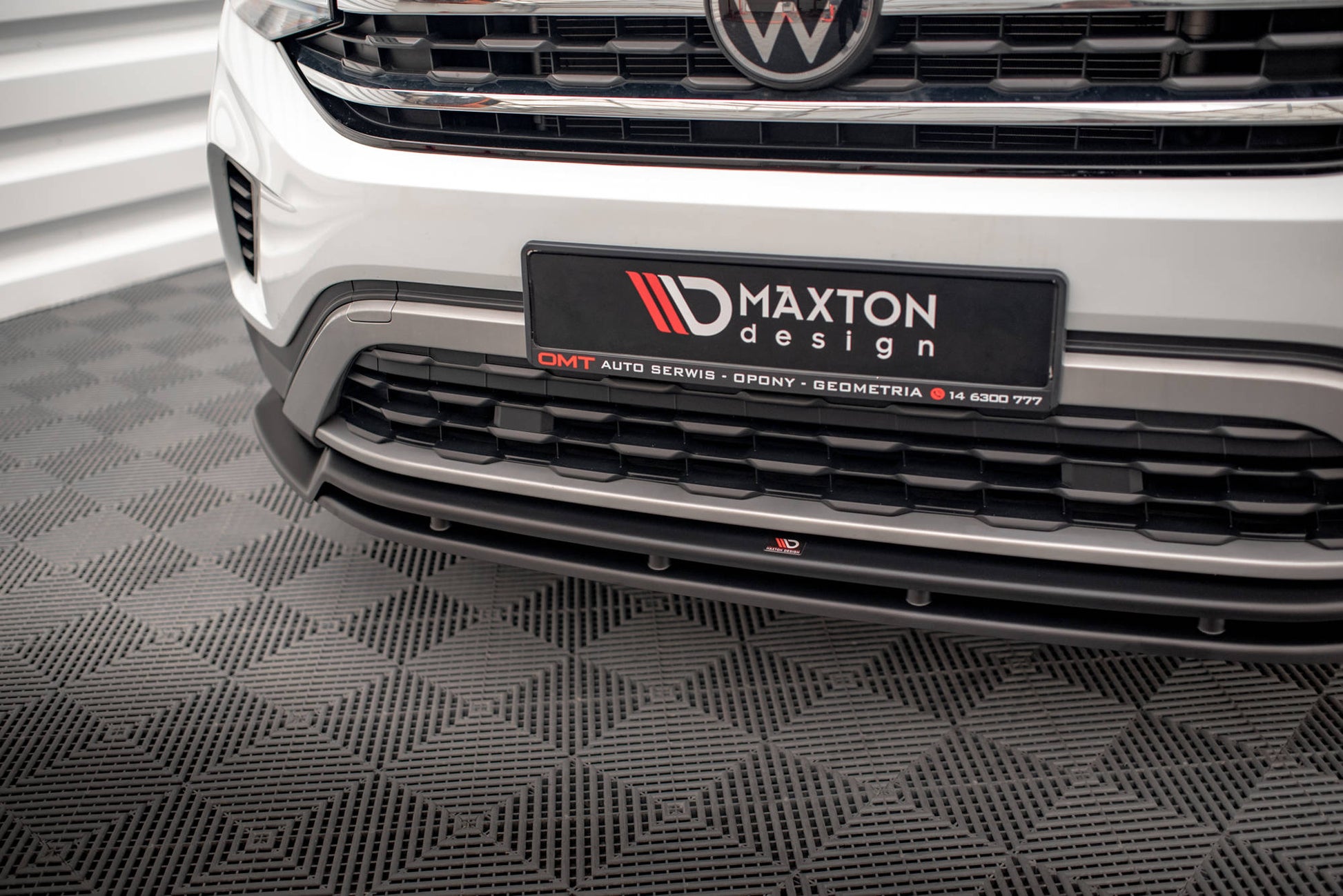Front Ansatz V.2 für VW Atlas Cross Sport schwarz Hochglanz