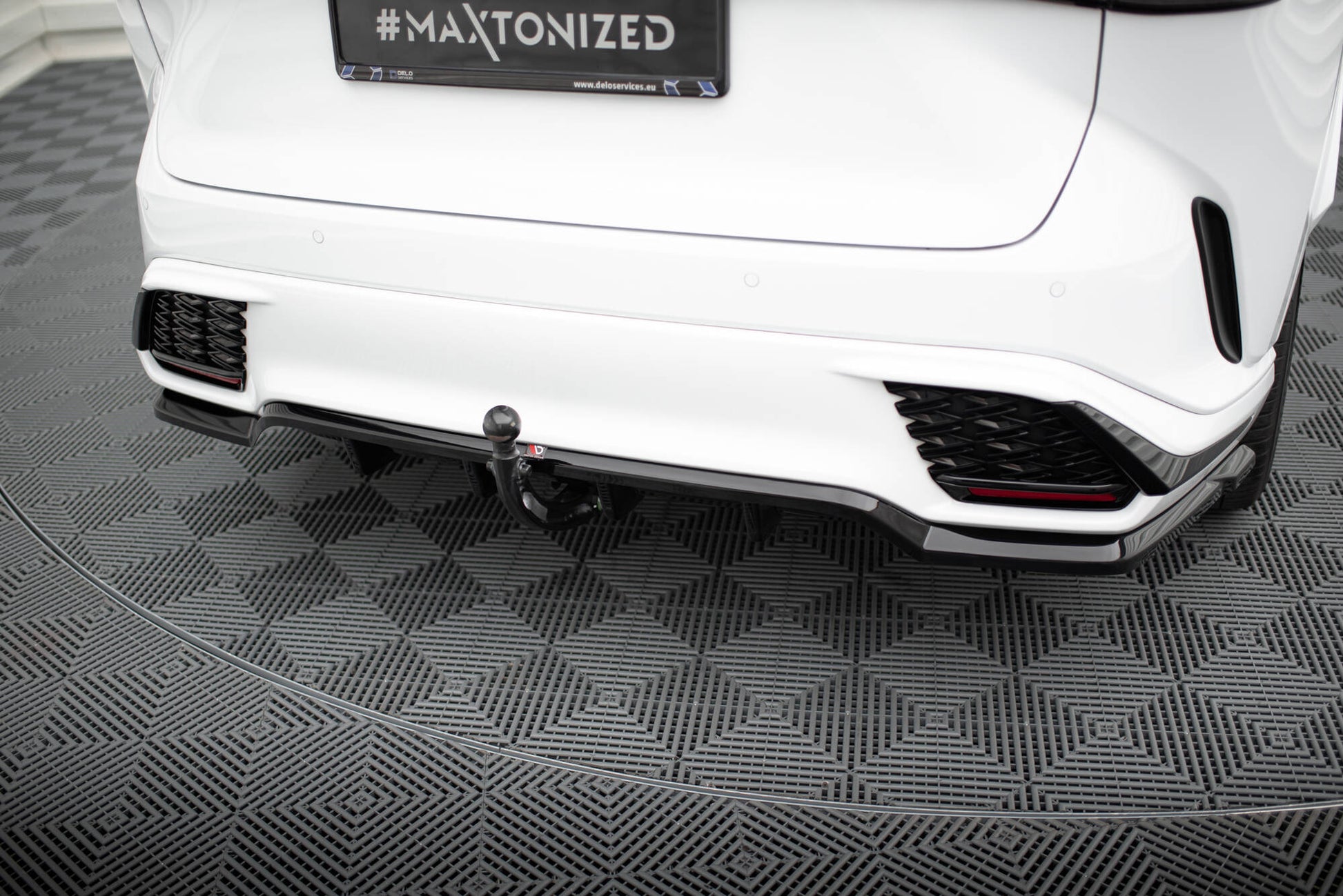 Mittlerer Cup Diffusor DTM Look Heck Ansatz für Lexus RX F-Sport Mk5 schwarz Hochglanz