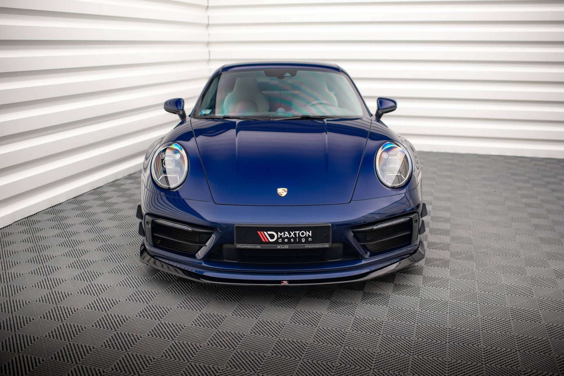 Front Ansatz V.2 für Porsche 911 Carrera Aero / Carrera GTS 992 schwarz Hochglanz