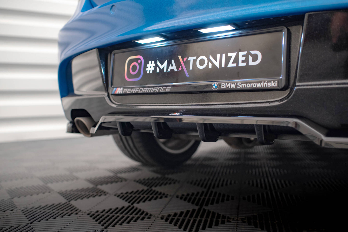 Mittlerer Cup Diffusor DTM Look Heck Ansatz für BMW 1er M-Paket E87 Facelift schwarz Hochglanz