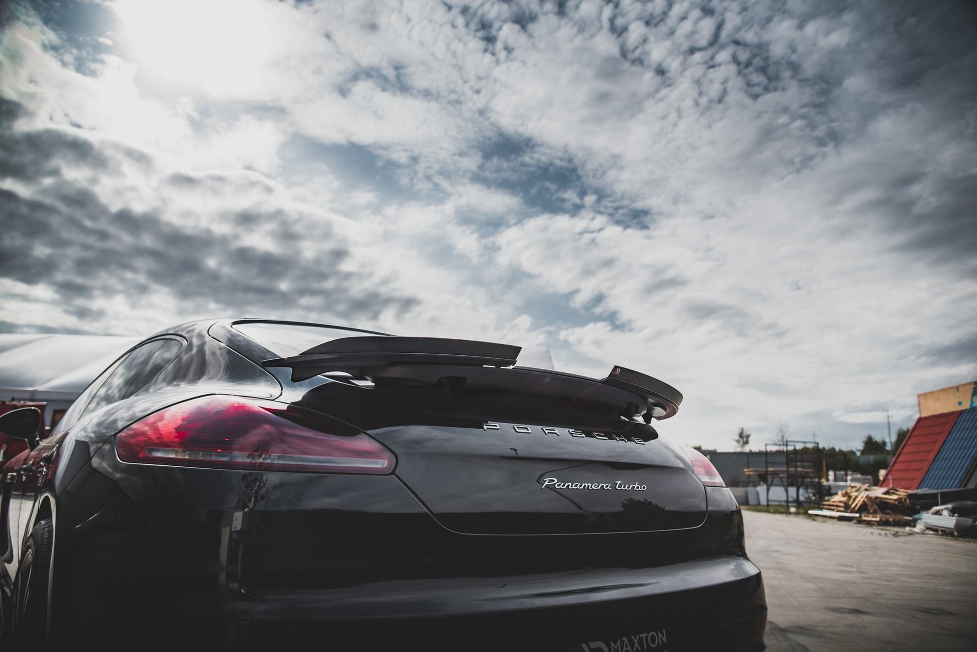 Spoiler CAP für Porsche Panamera Turbo 970 Facelift schwarz Hochglanz