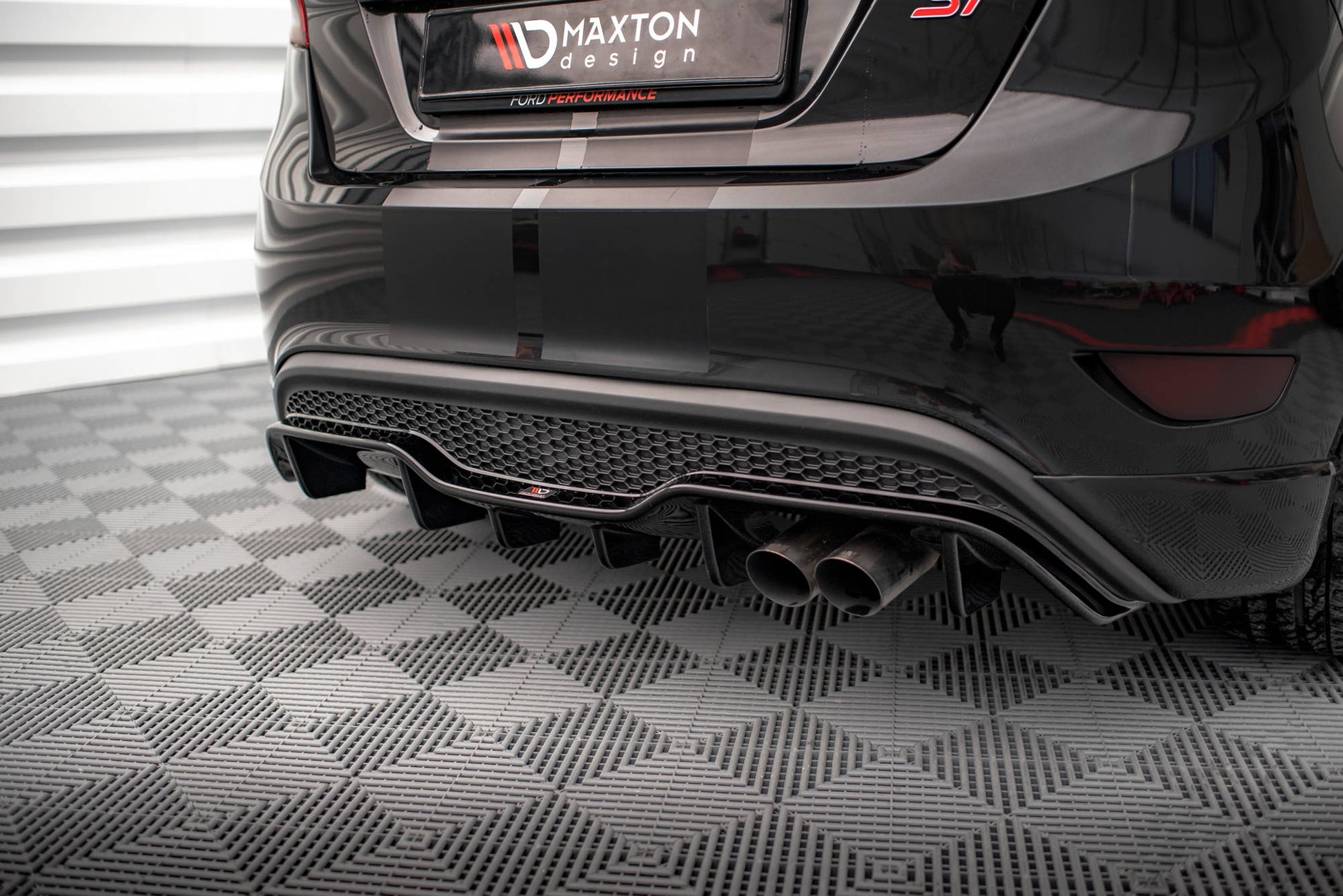 Diffusor Heck Ansatz für Ford Fiesta ST (5-Türige version) Mk7 Facelift schwarz Hochglanz