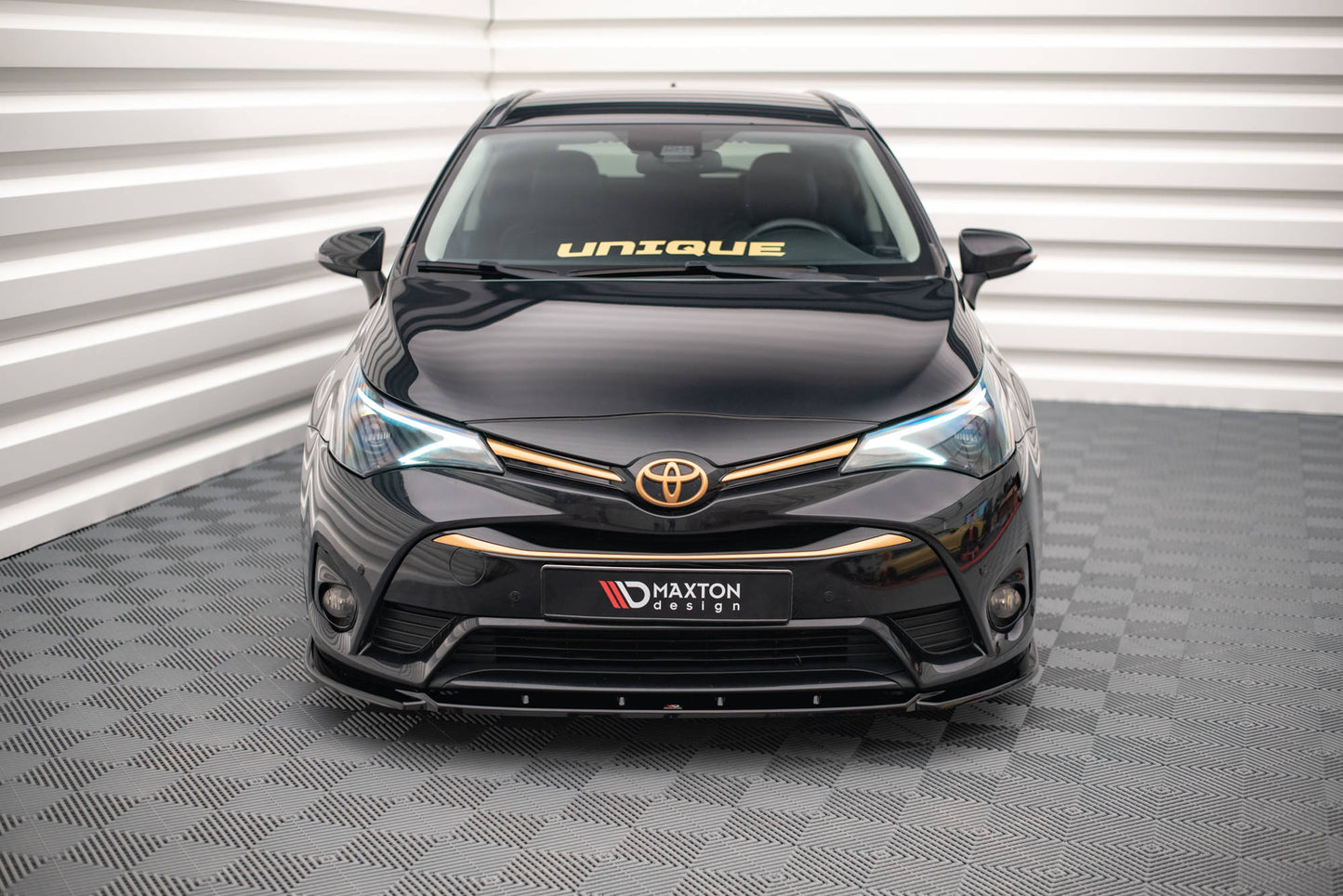 Front Ansatz V.2 für Toyota Avensis Mk3 Facelift schwarz Hochglanz