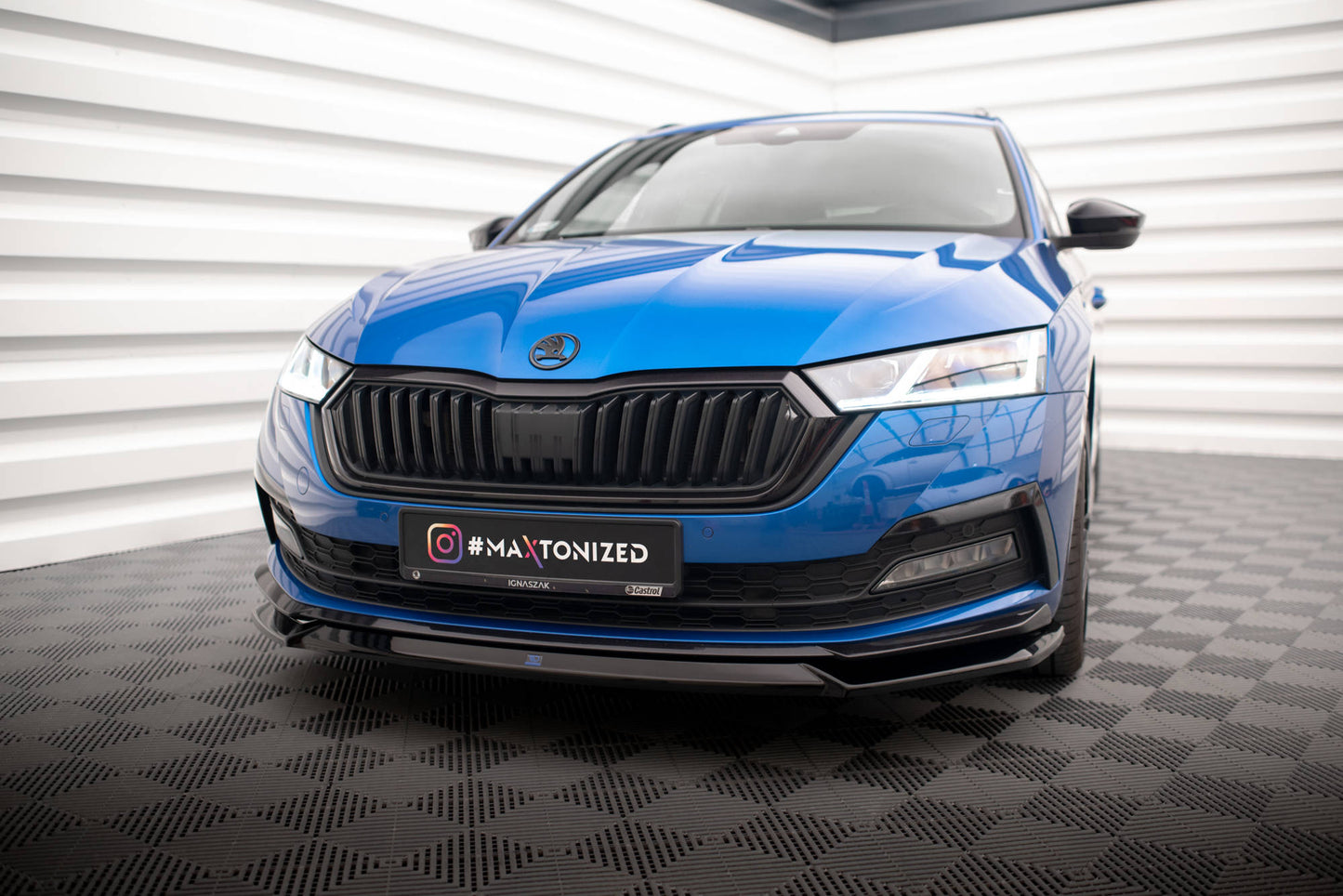 Front Ansatz V.2 für Skoda Octavia Sportline Mk4 schwarz Hochglanz
