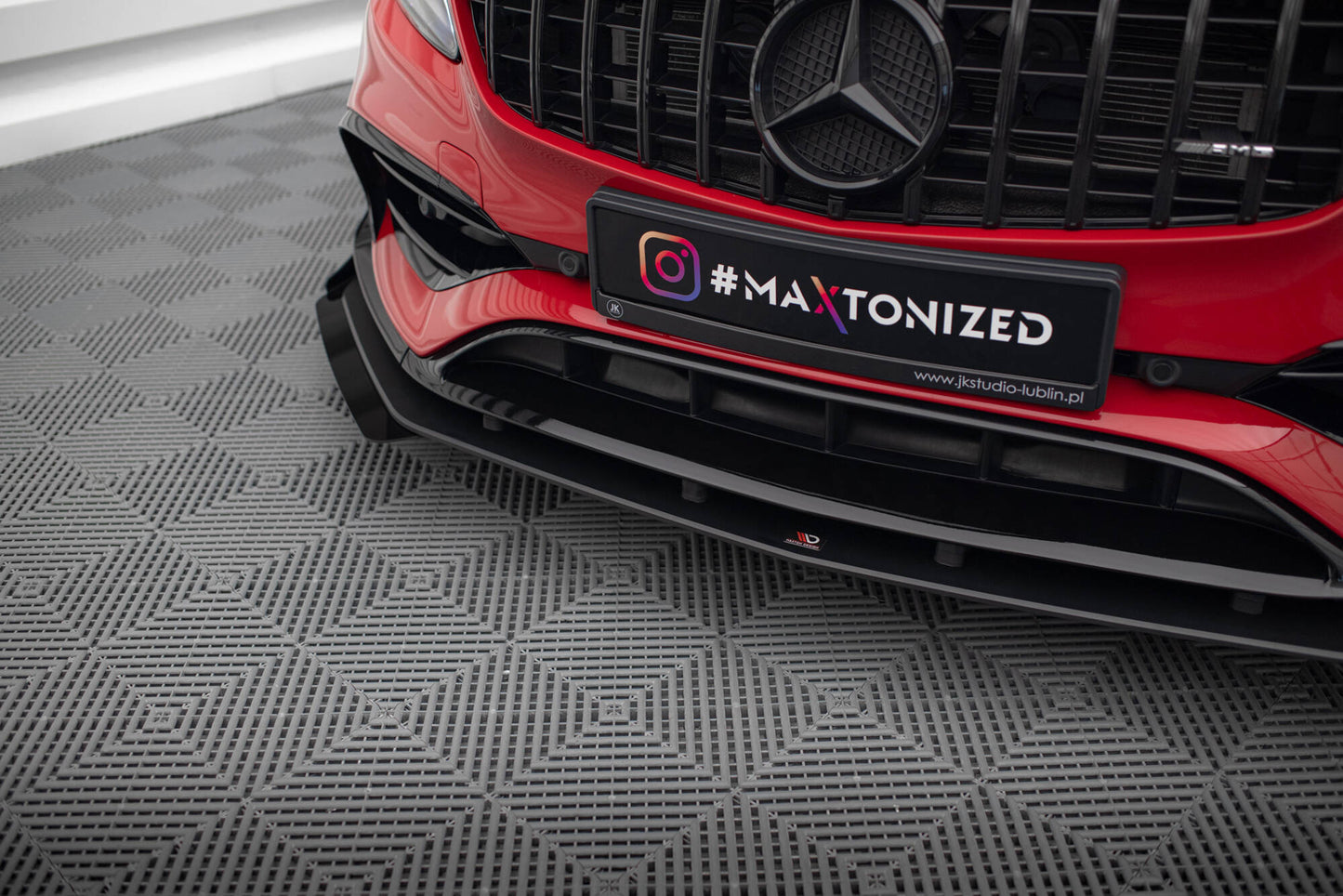 Street Pro Front Ansatz + Flaps für Mercedes-Benz A 45 AMG Aero W176 Facelift schwarz Hochglanz