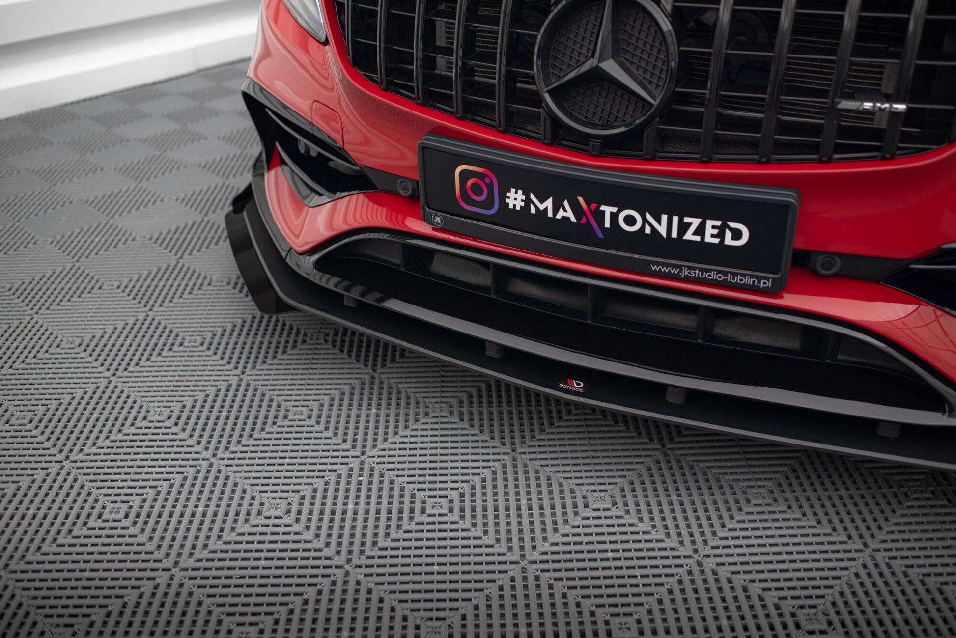 Street Pro Front Ansatz für +Flaps für + Flaps Mercedes-Benz A 45 AMG Aero W176 Facelift schwarz Hochglanz