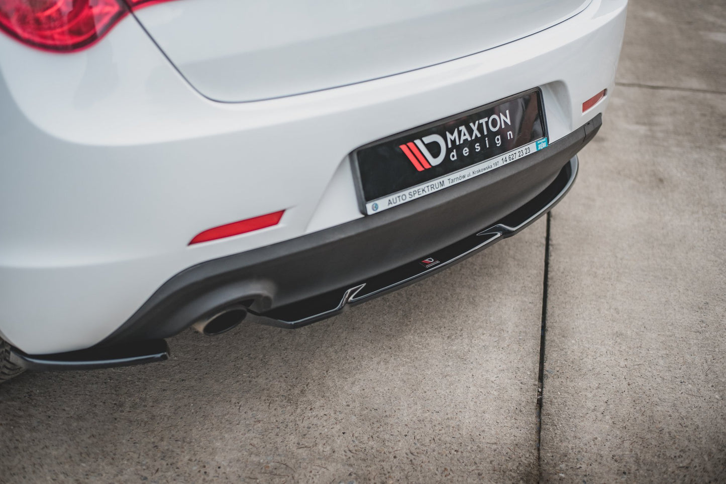 Heck Ansatz Flaps Diffusor V.1 für Alfa Romeo Giulietta  schwarz Hochglanz