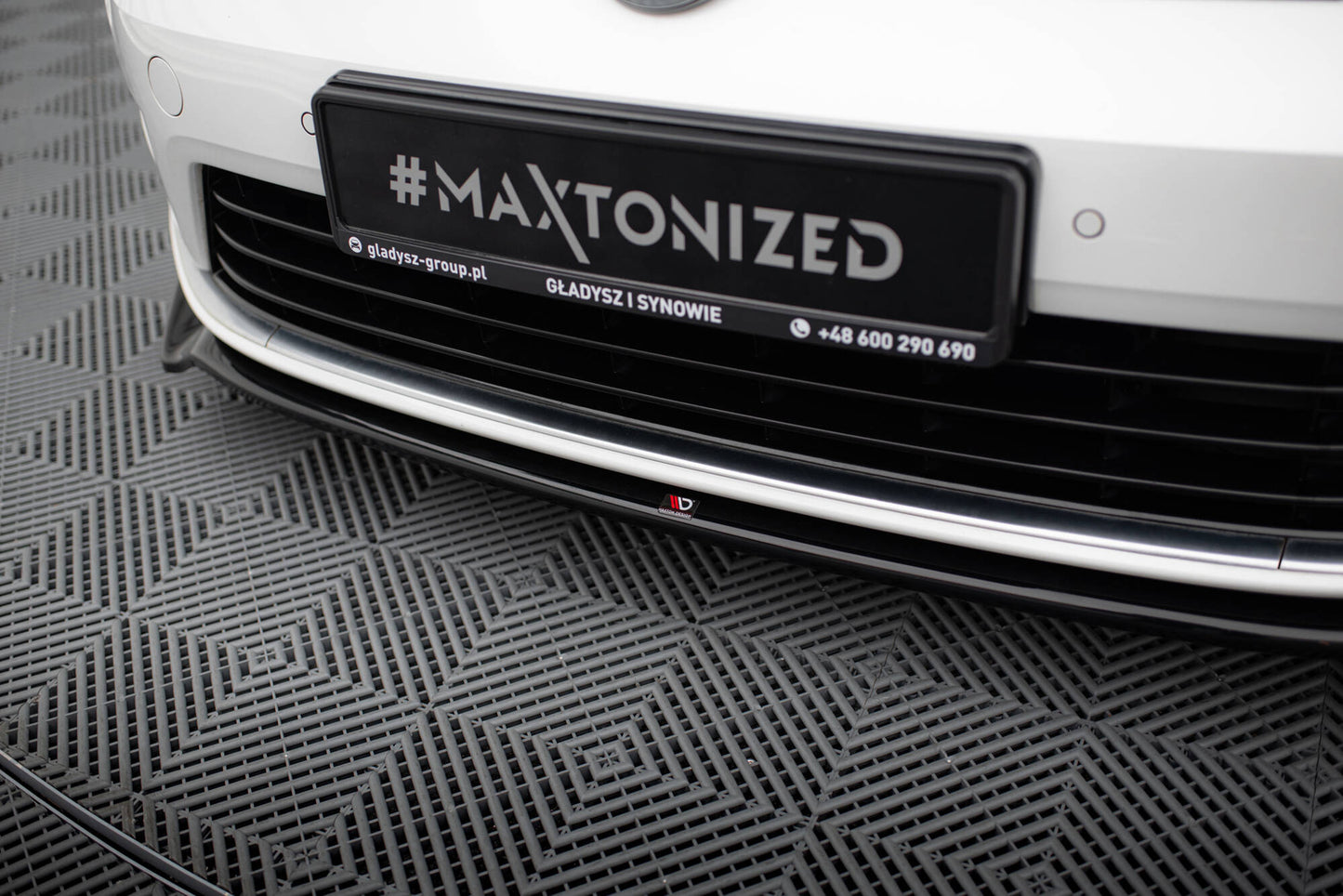 Front Ansatz V.2 für VW Golf 7 R / R-Line schwarz Hochglanz