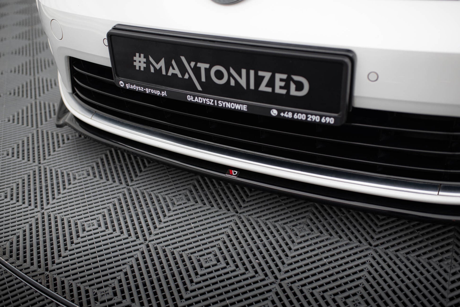 Front Ansatz V.2 für VW Golf 7 R / R-Line schwarz Hochglanz