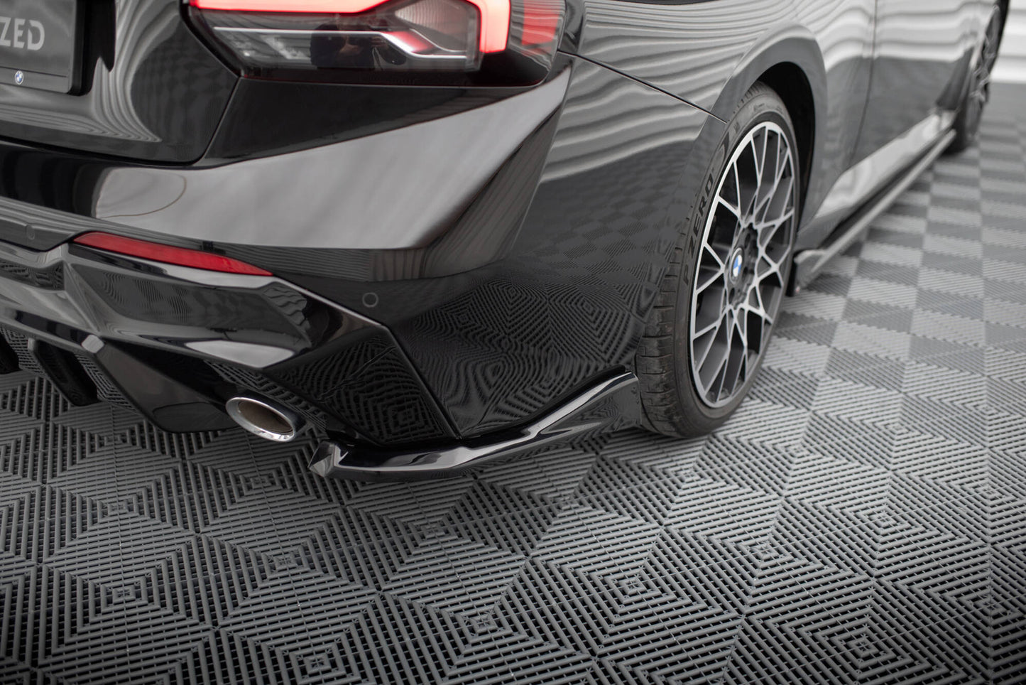 Heck Ansatz Flaps Diffusor V.4 für BMW 2 G42 schwarz Hochglanz
