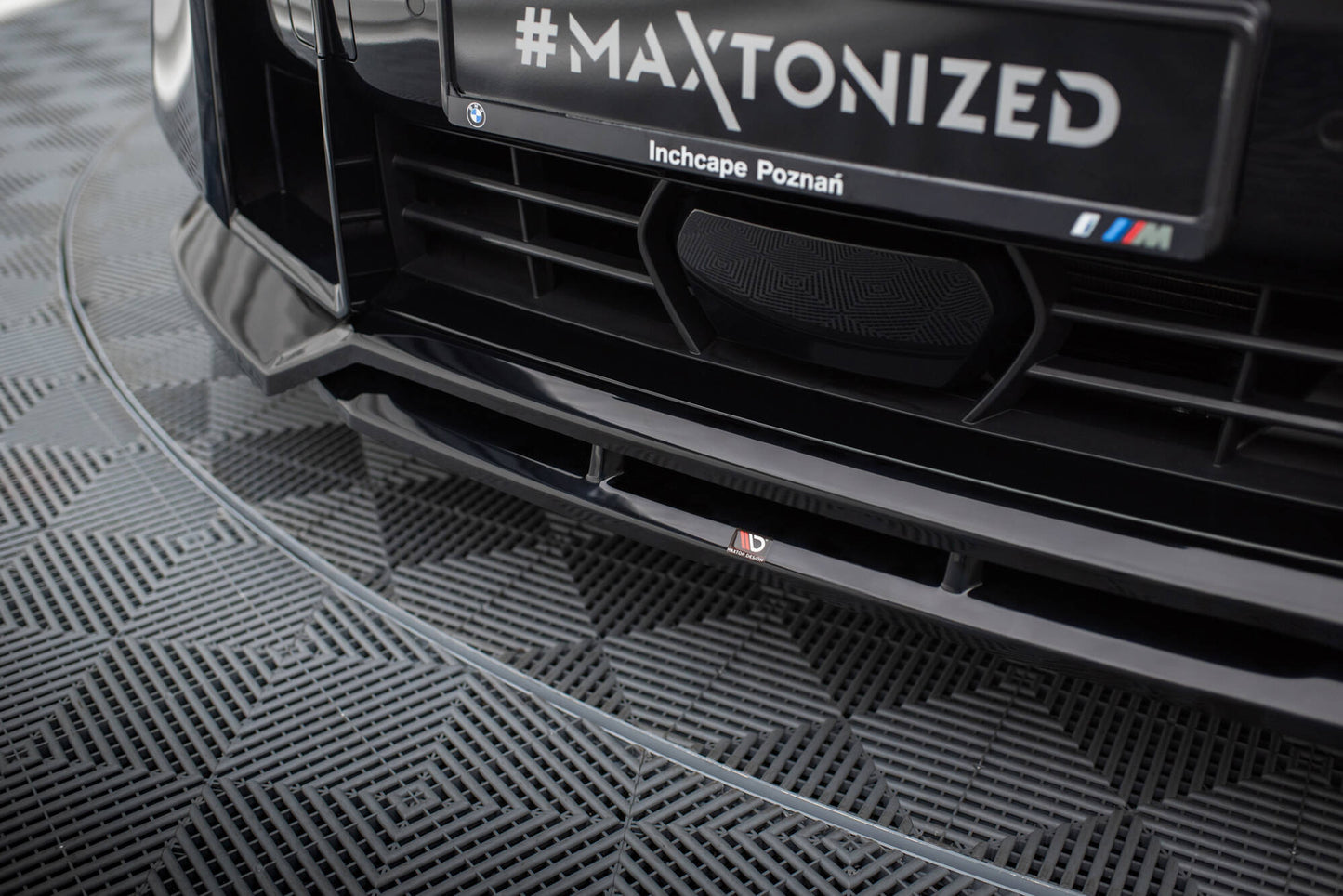Front Ansatz V.1 für BMW XM G09 schwarz Hochglanz