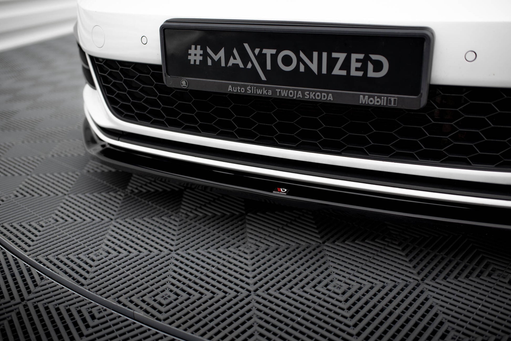 Front Ansatz V.2 für VW GOLF 7 GTI FACELIFT schwarz Hochglanz