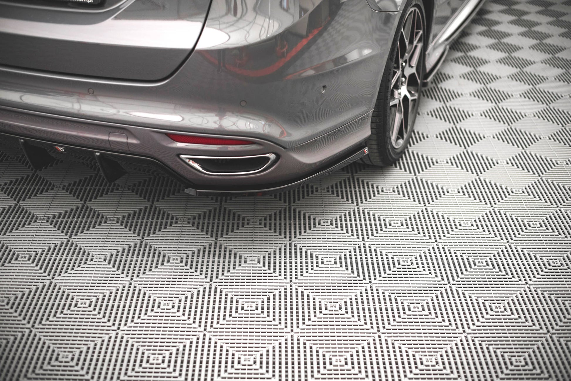 Heck Ansatz Flaps Diffusor V.2 für Ford Mondeo ST-Line Mk5 Facelift schwarz Hochglanz