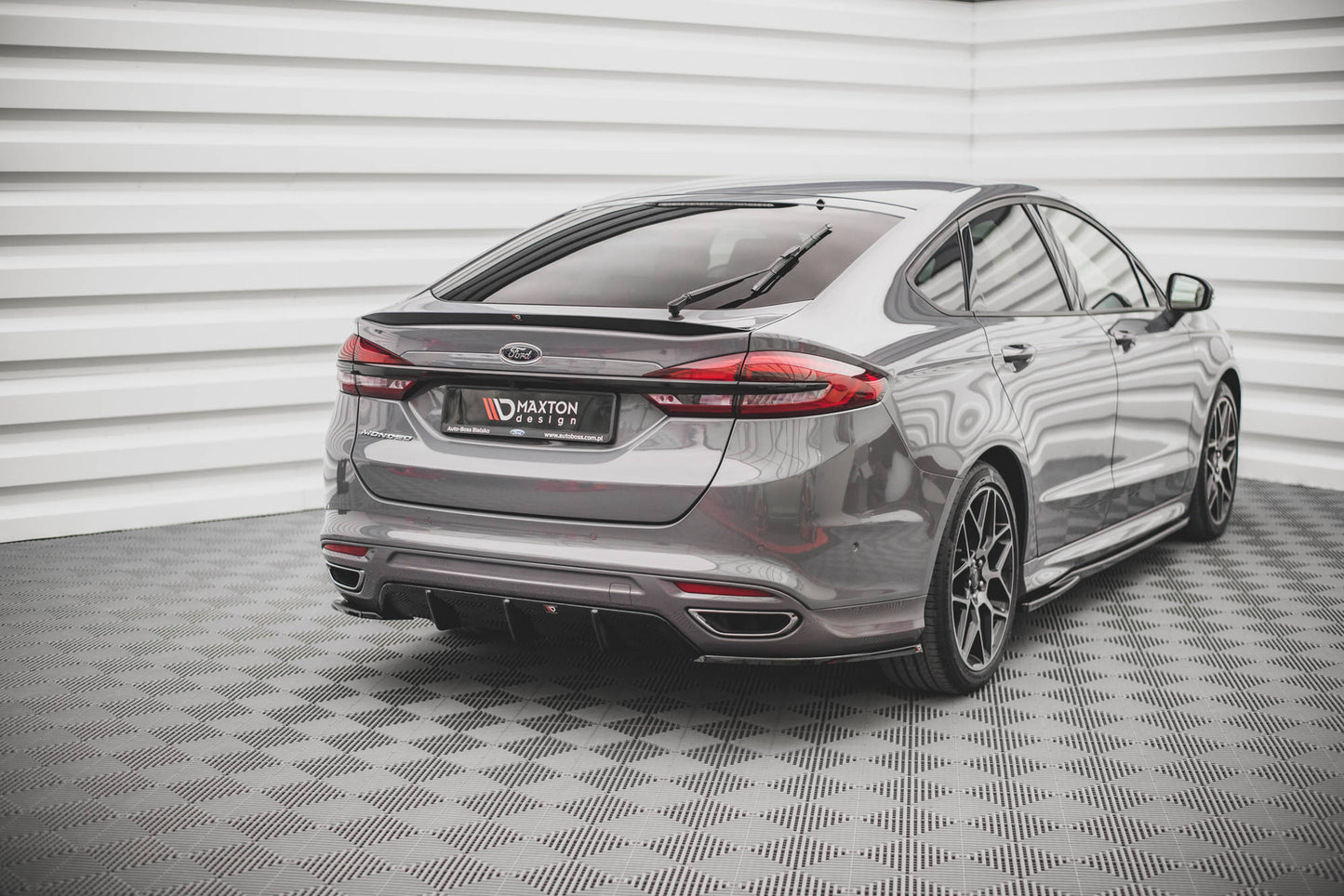 Heck Ansatz Flaps Diffusor V.2 für Ford Mondeo ST-Line Mk5 Facelift schwarz Hochglanz