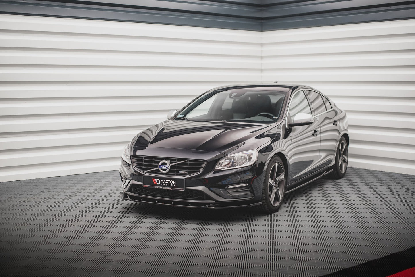 Front Ansatz V.2 für Volvo S60 R-Design Mk2 Facelift schwarz Hochglanz