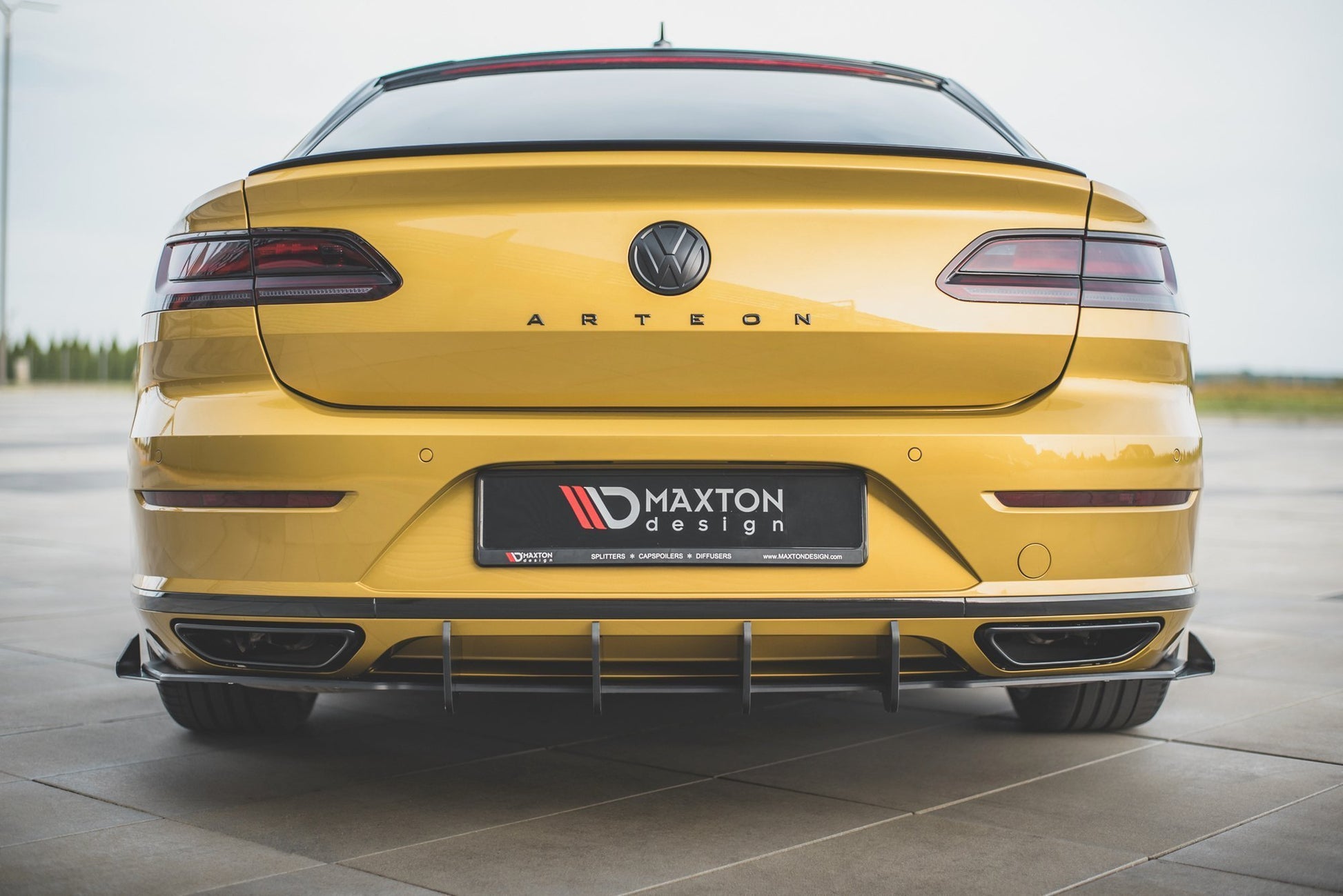 Street Pro Diffusor Heck Ansatz +Flaps für Volkswagen Arteon R-Line schwarz Hochglanz