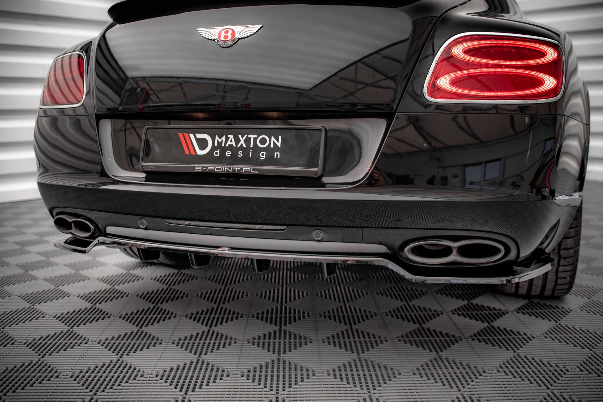 Mittlerer Cup Diffusor DTM Look Heck Ansatz für Bentley Continental GT V8 S Mk2 schwarz Hochglanz