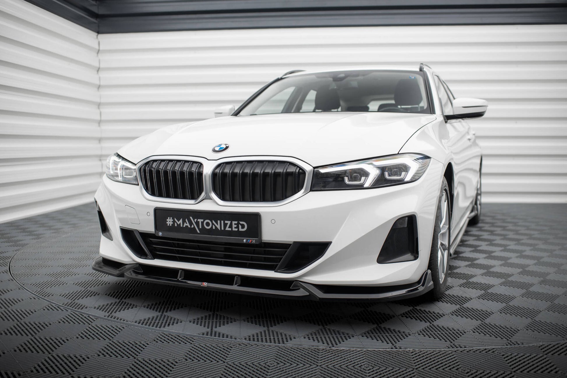 Front Ansatz für BMW 3er Limousine / Touring G20 / G21 Facelift schwarz Hochglanz