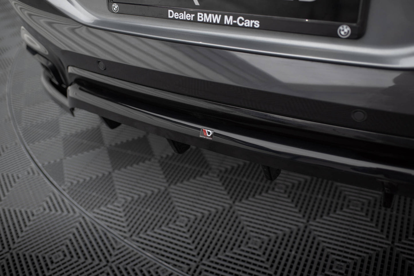 Mittlerer Cup Diffusor DTM Look Heck Ansatz V.2 für BMW X6 M-Paket G06 Facelift schwarz Hochglanz
