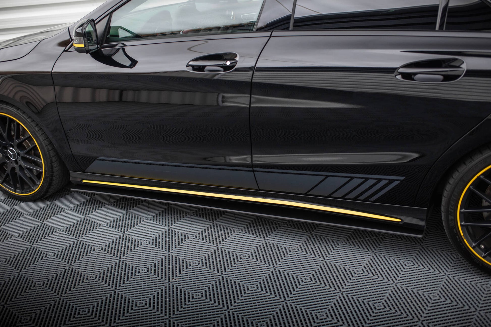 Street Pro Seitenschweller Ansatz für Mercedes-AMG CLA 45 C117 Facelift