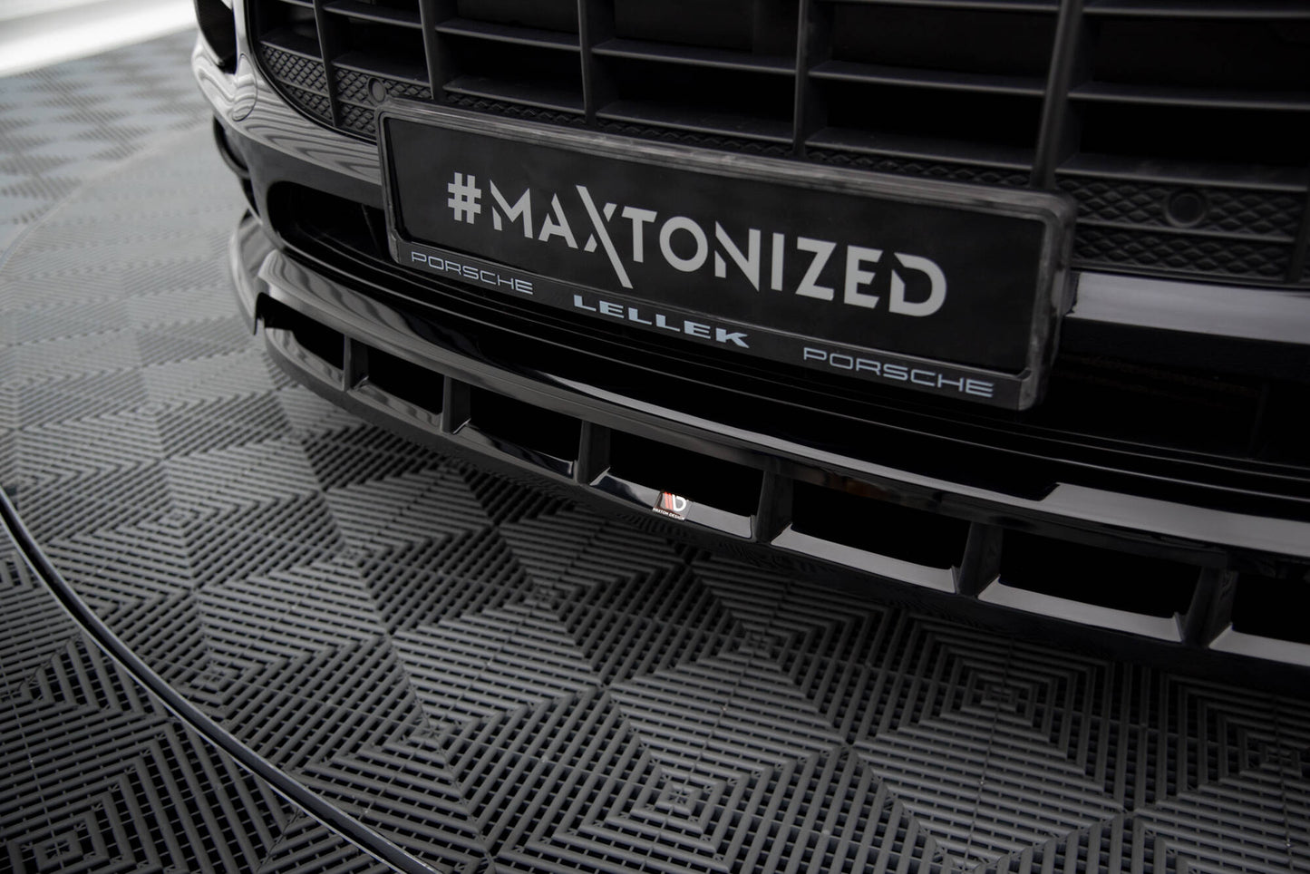Front Ansatz V.3 für Porsche Macan Mk1 schwarz Hochglanz