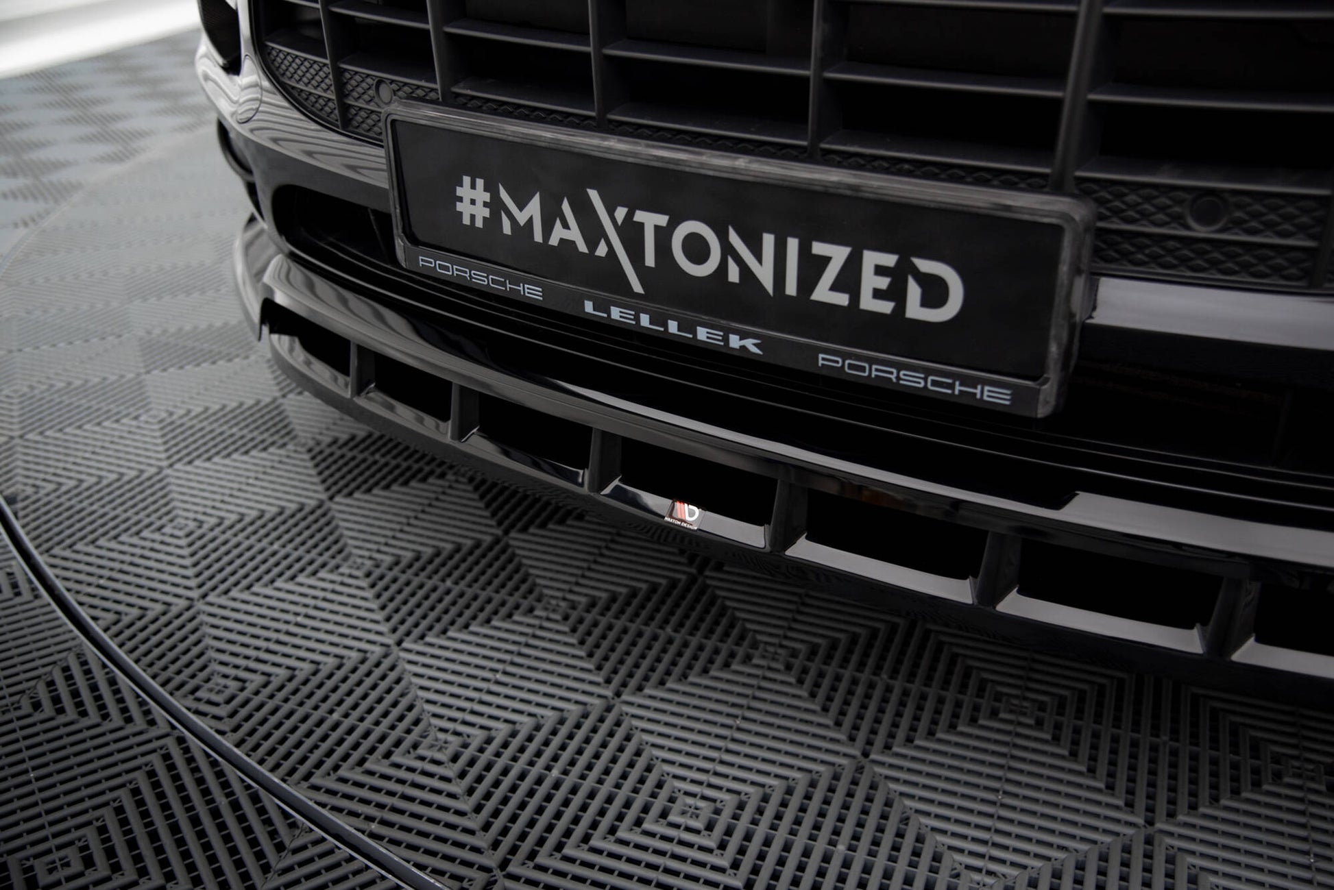 Front Ansatz V.3 für Porsche Macan Mk1 schwarz Hochglanz