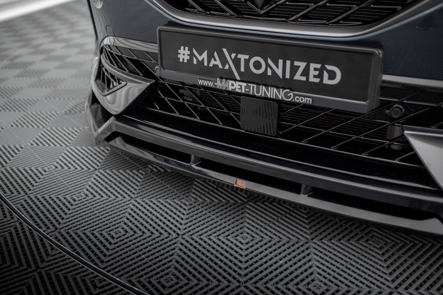 Front Ansatz V.4 für Cupra Formentor Mk1 schwarz Hochglanz