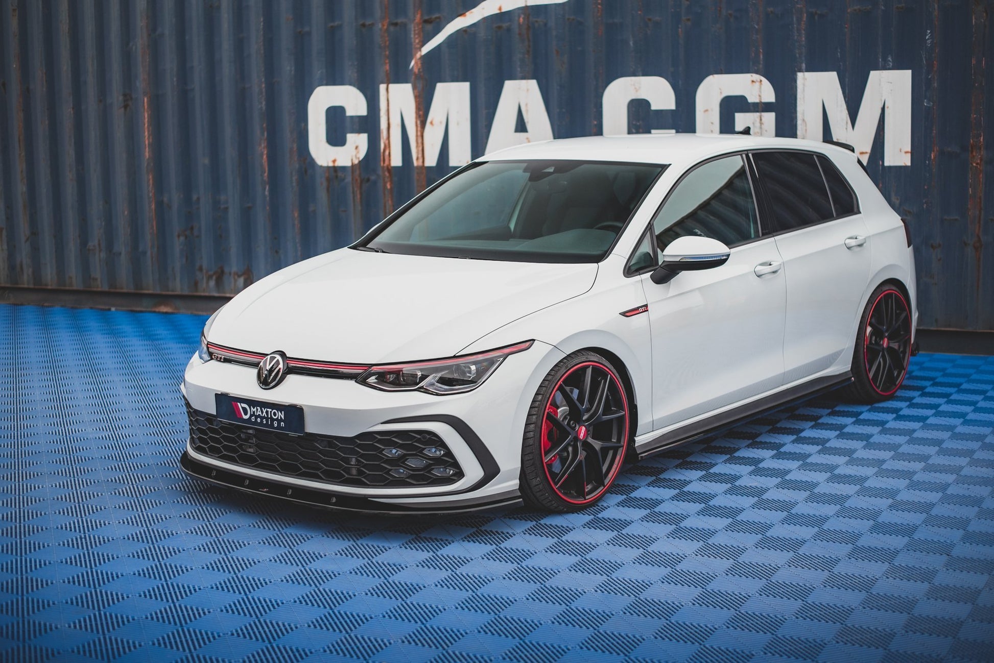 Front Ansatz für VW Golf GTI / GTE / GTD / R-Line Mk8 schwarz Hochglanz