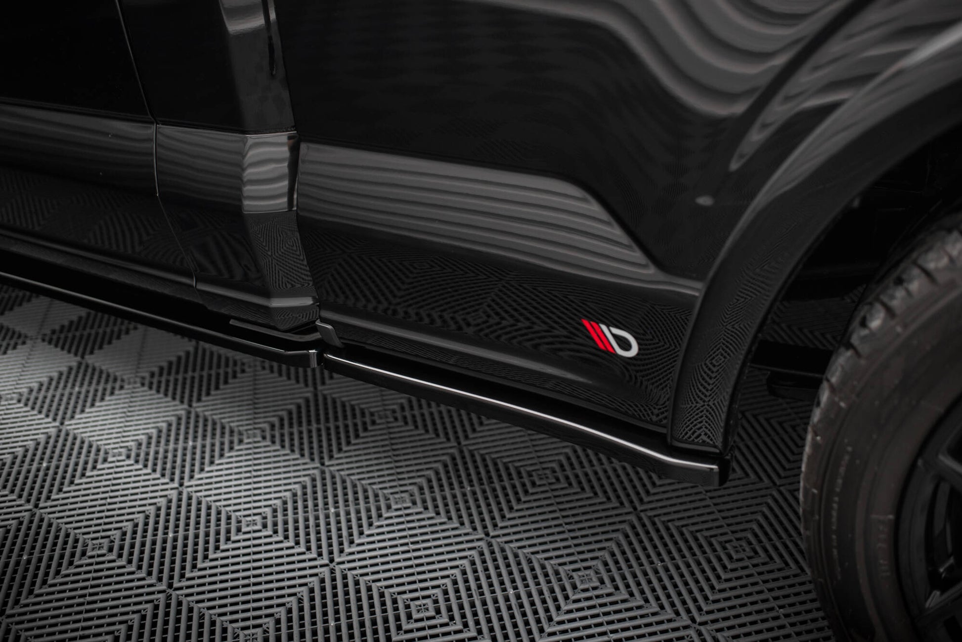 Seitenschweller Ansatz für Shelby F150 Super Snake schwarz Hochglanz
