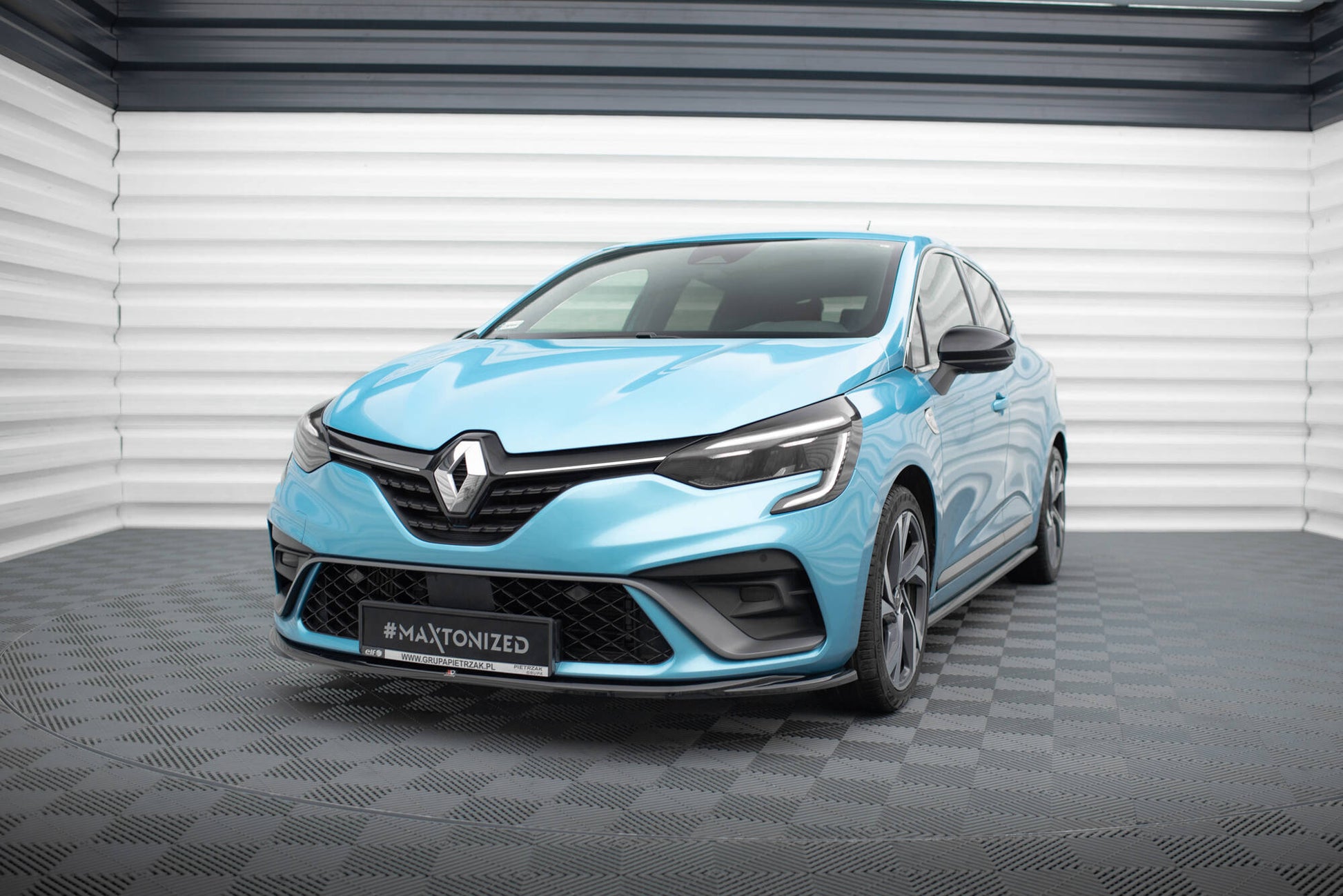 Front Ansatz V.2 für Renault Clio R.S. Line Mk5 schwarz Hochglanz