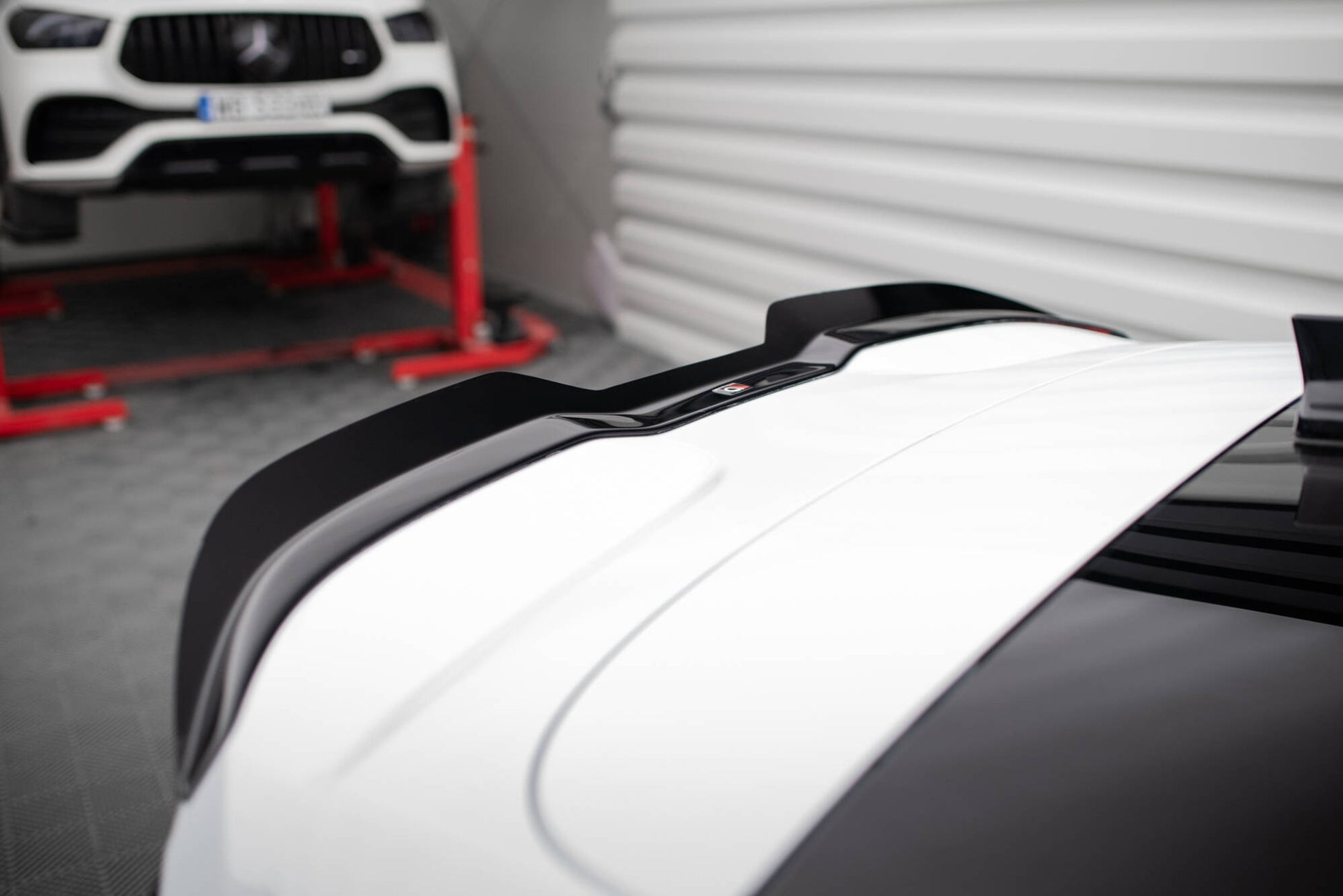 Spoiler CAP V.2 für Ford Focus Hatchback ST Mk4 schwarz Hochglanz