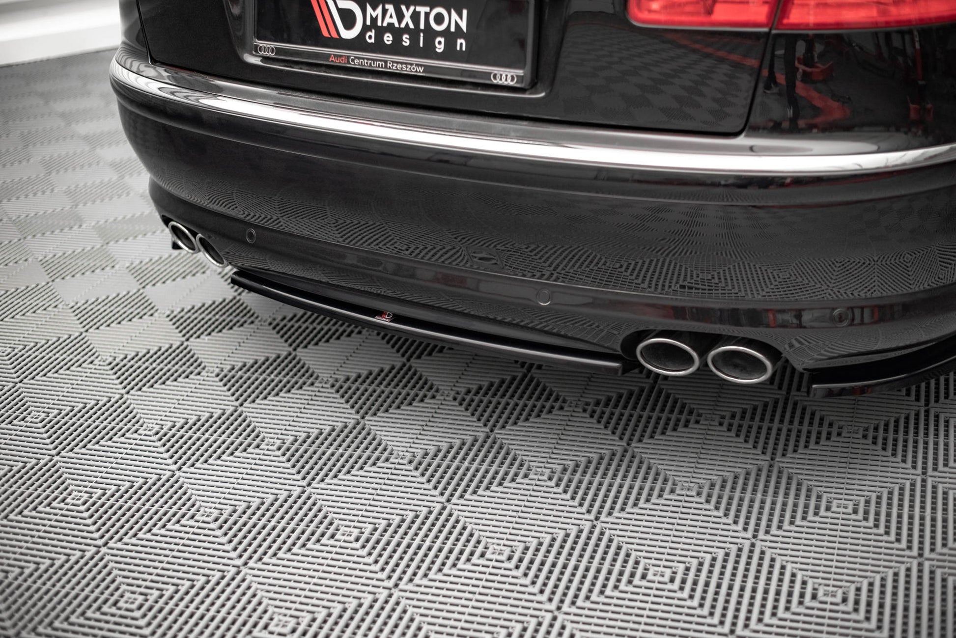 Heckansatz Audi S8 D3 schwarz Hochglanz