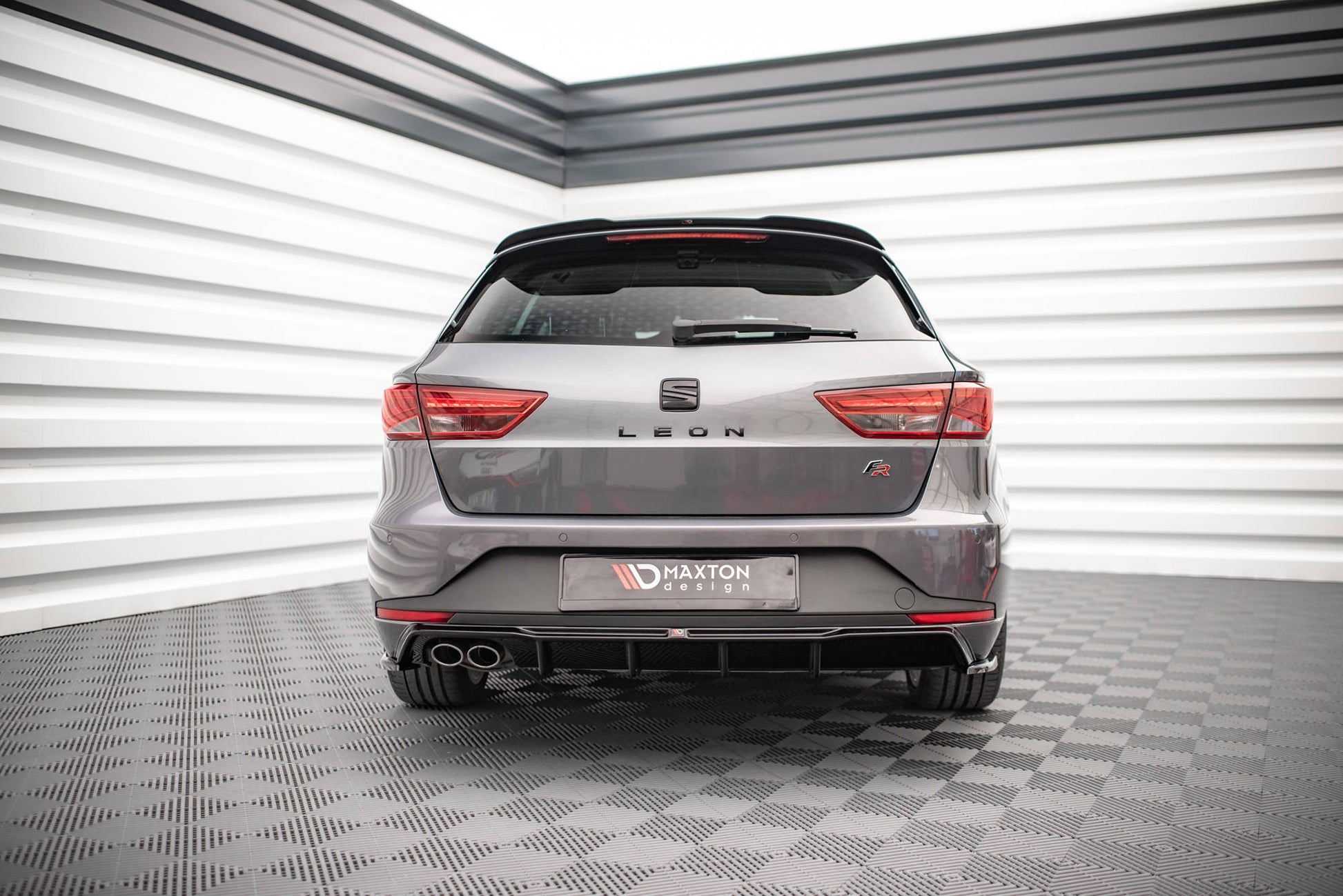 Diffusor Heck Ansatz für Seat Leon FR Sportstourer Mk3 schwarz Hochglanz