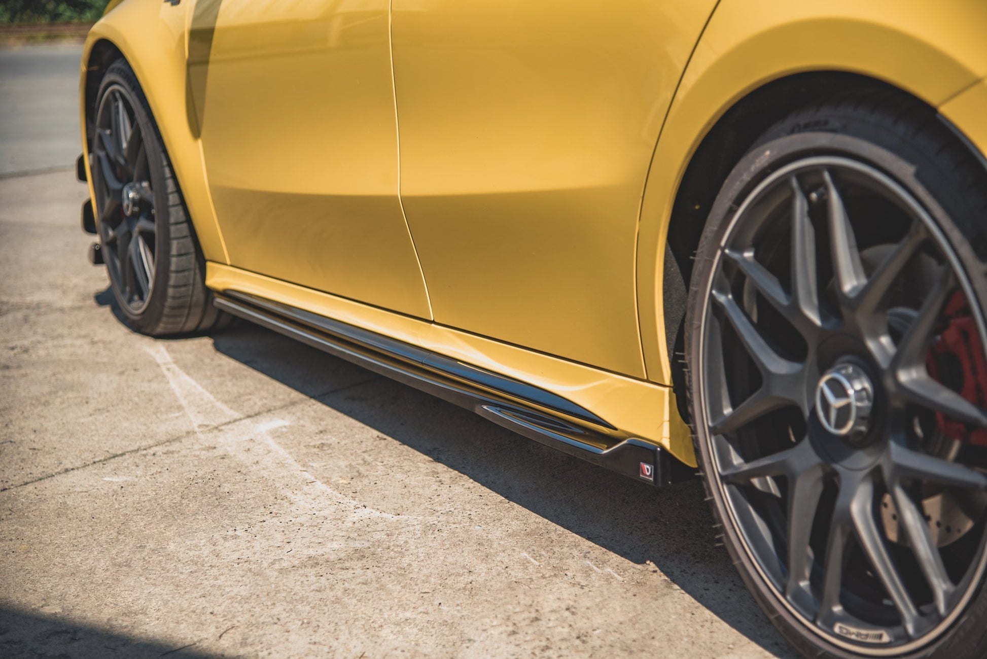 Seitenschweller Ansatz für Mercedes-AMG A 45 S W177 schwarz Hochglanz