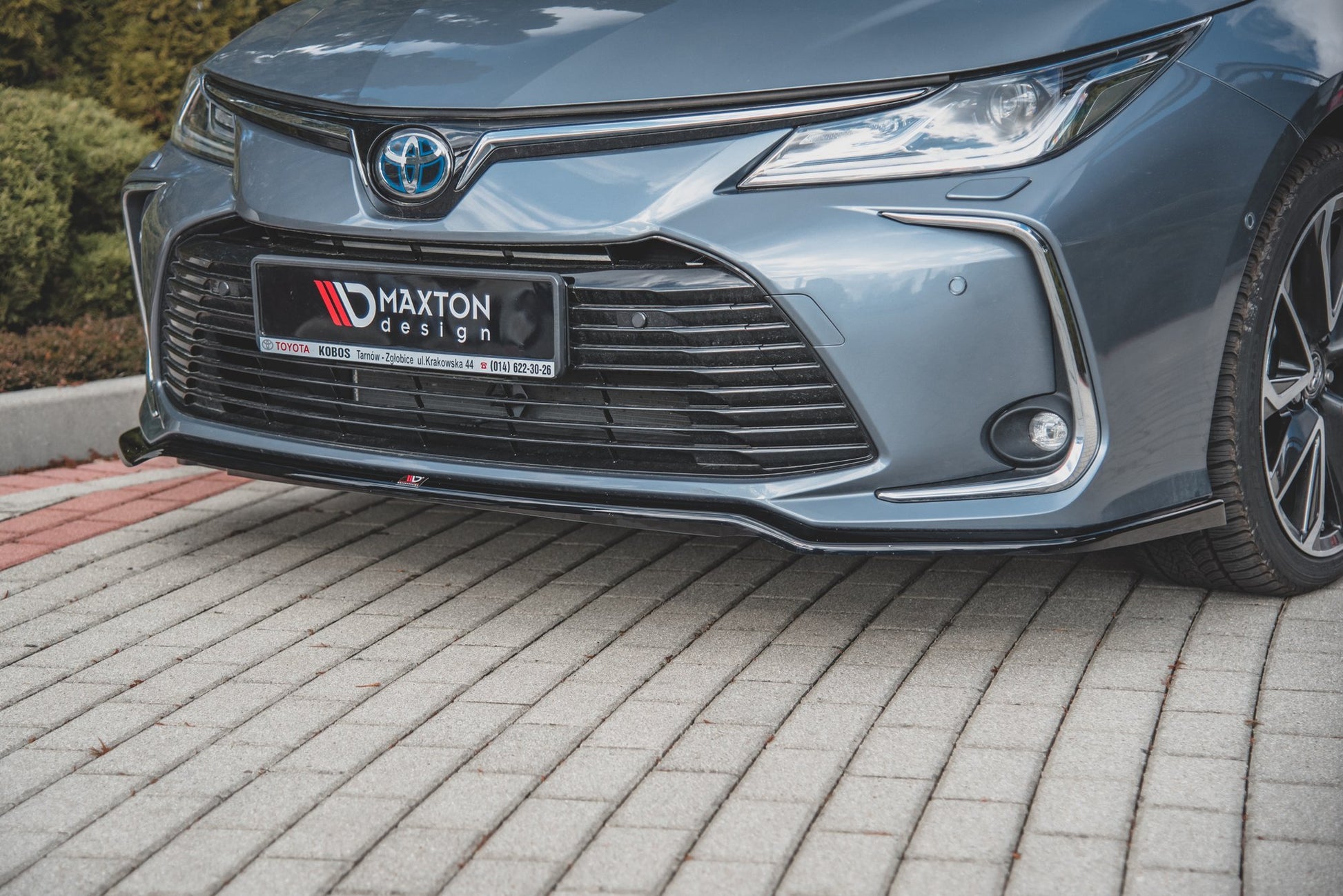 Front Ansatz für Toyota Corolla XII Limousine  schwarz Hochglanz